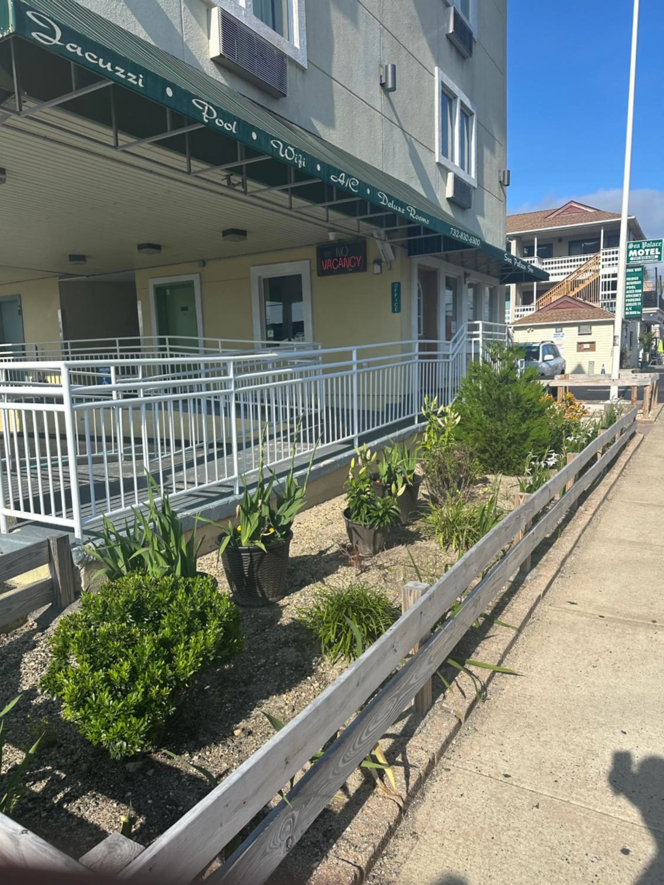 Property building in Sea Palace Inn