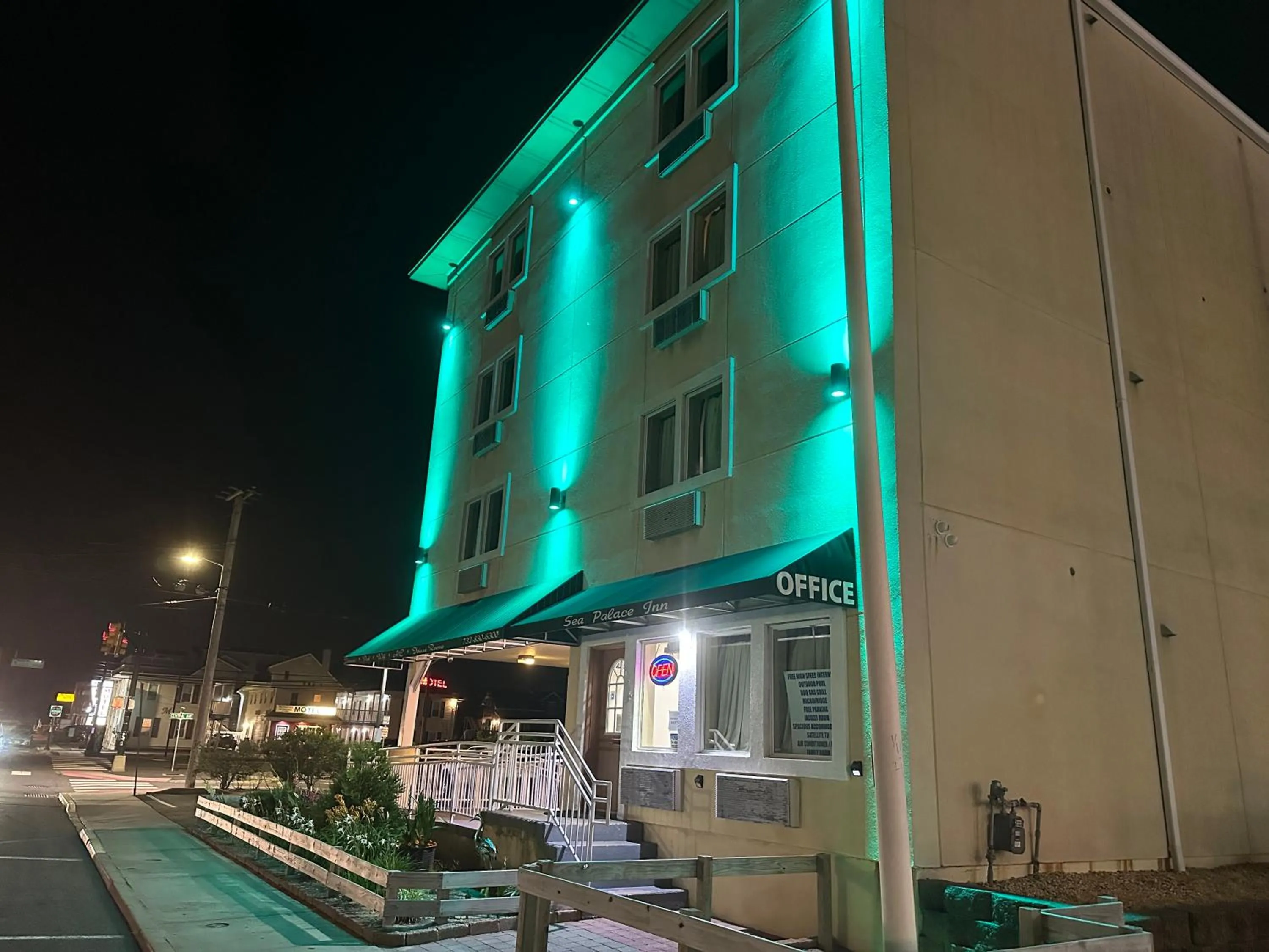 Property building in Sea Palace Inn