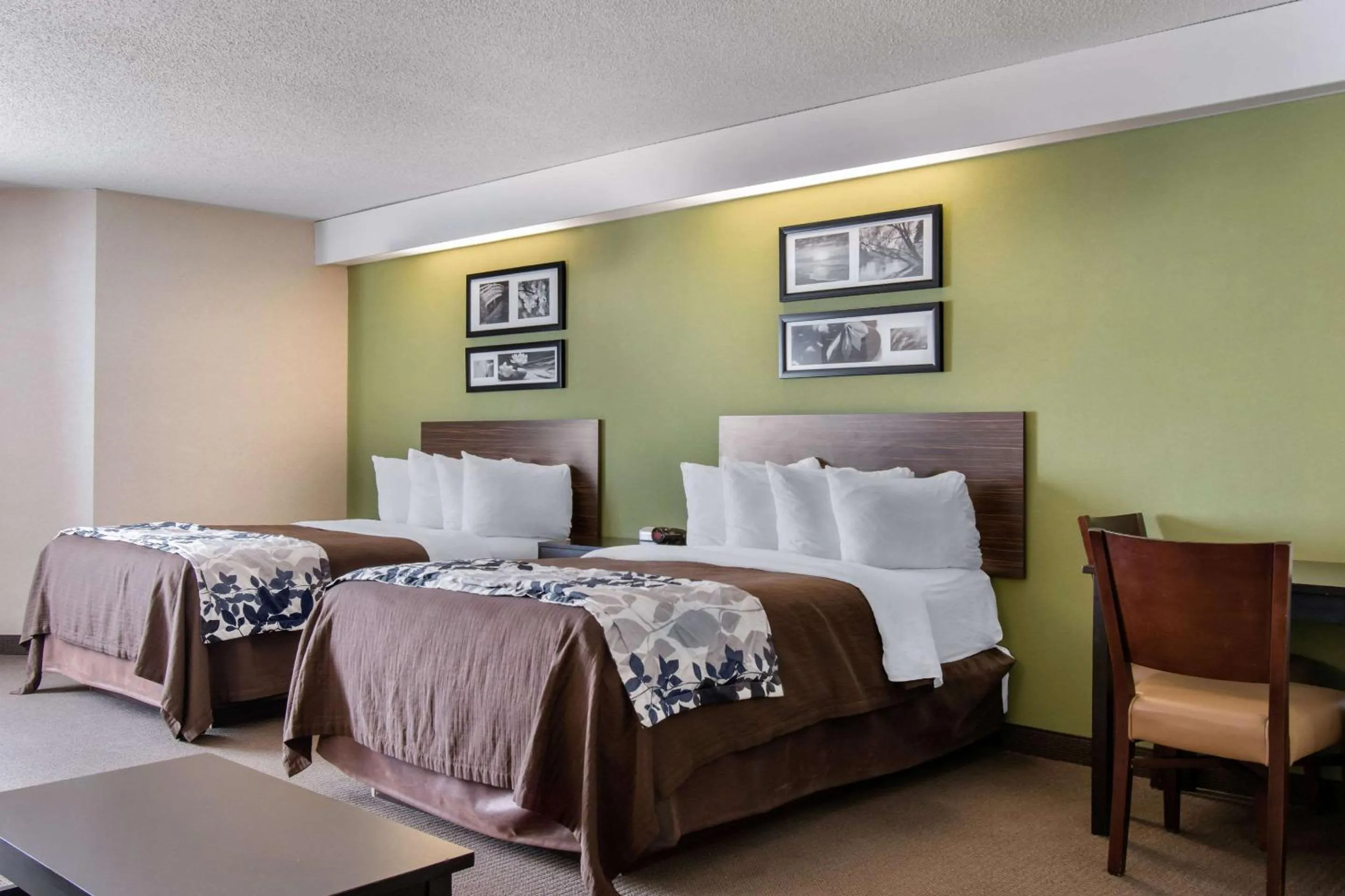 Bedroom, Bed in Sleep Inn Carlisle South