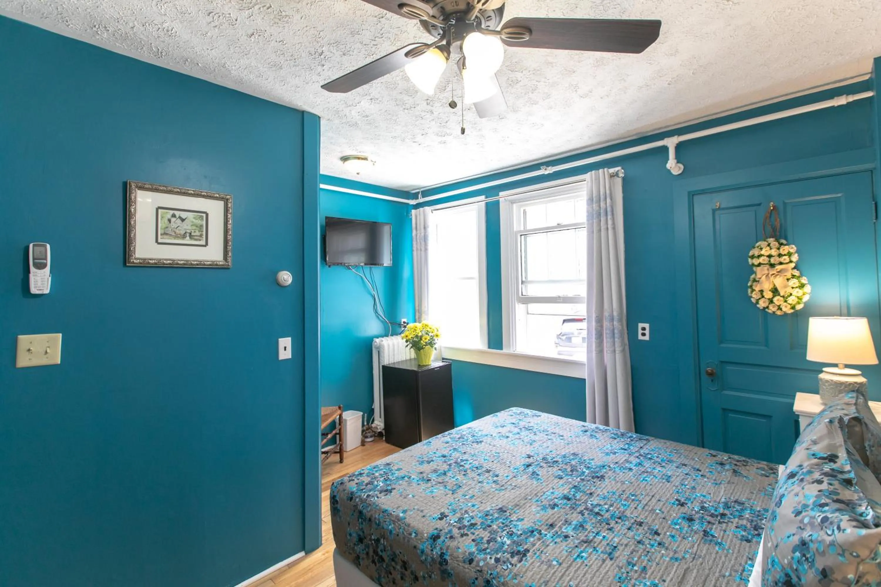 Bedroom, Bed in Prince Street Suites