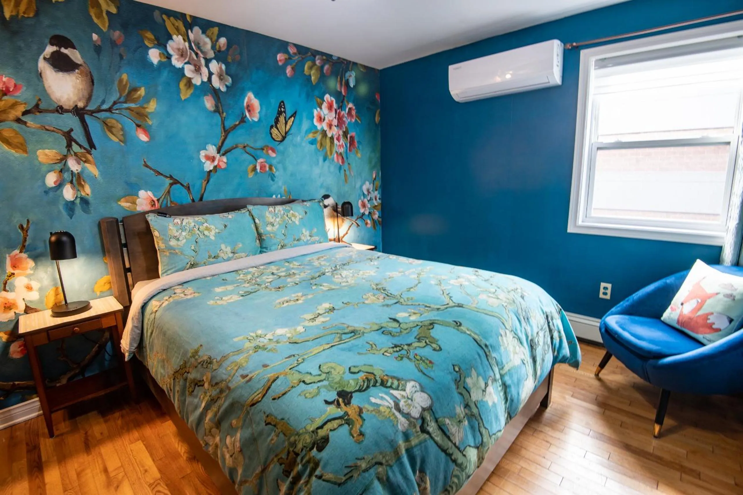 Bed in Prince Street Suites