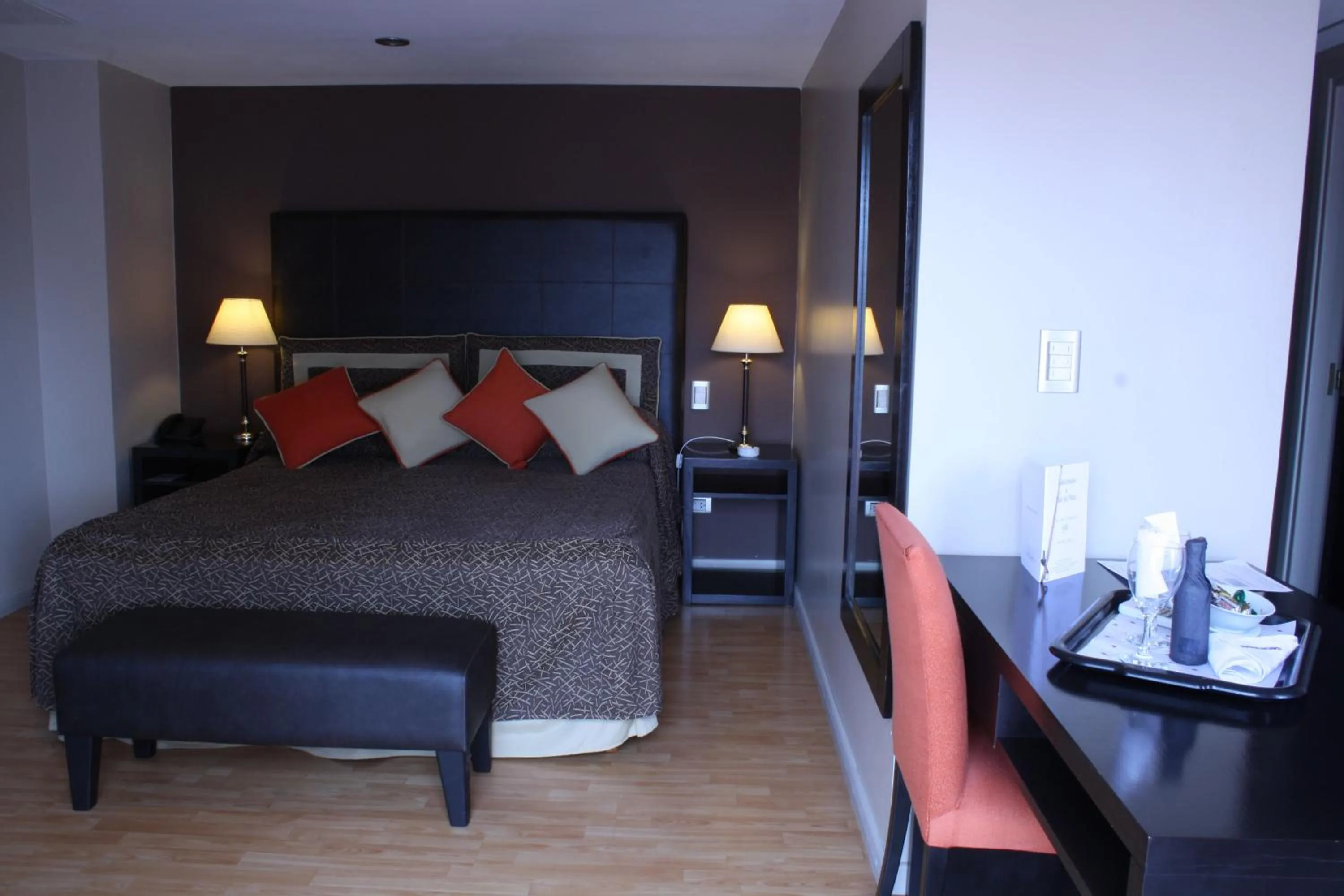 Photo of the whole room, Bed in Gran Hotel Continental