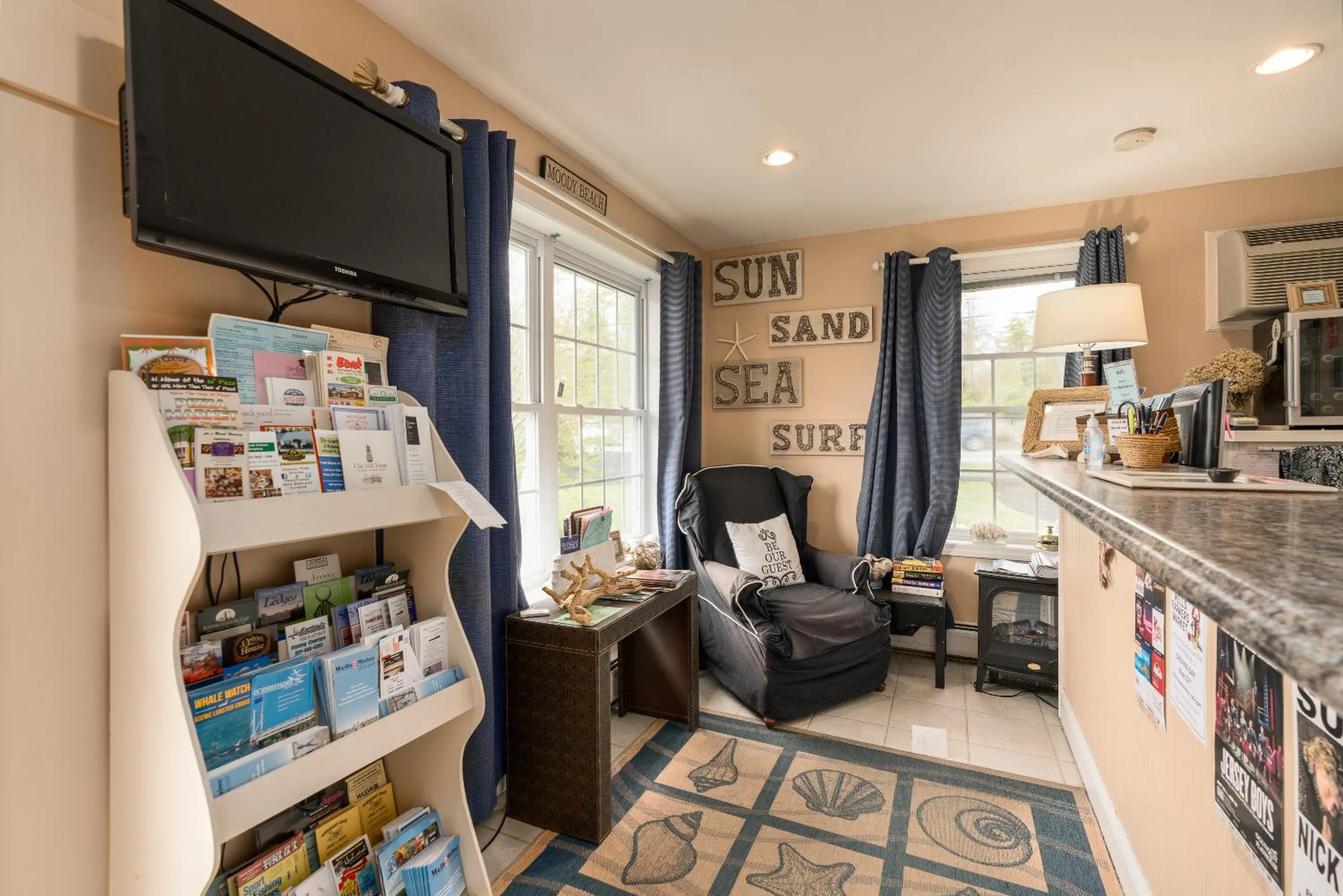 TV and multimedia in Ne'r Beach Motel