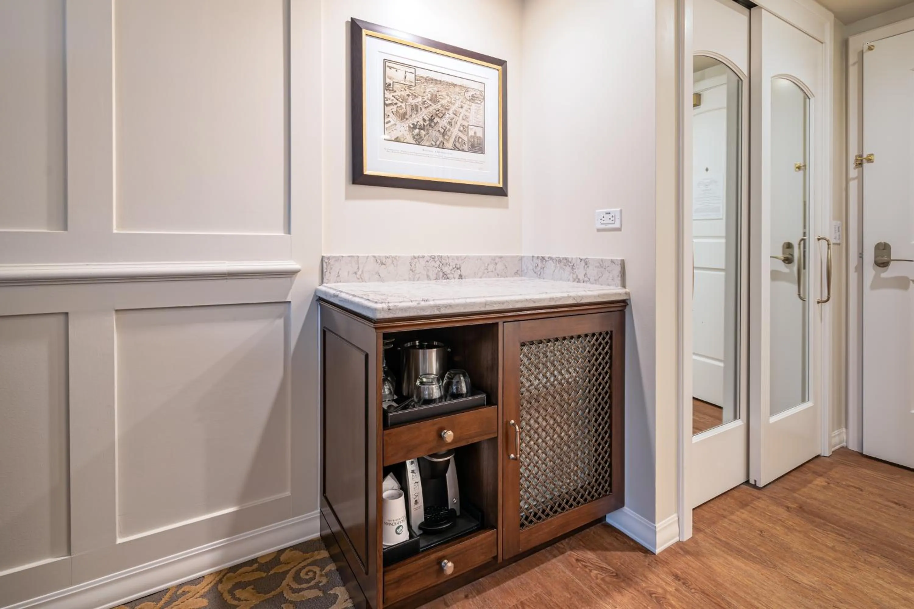 Coffee/tea facilities in The Houstonian Hotel, Club & Spa