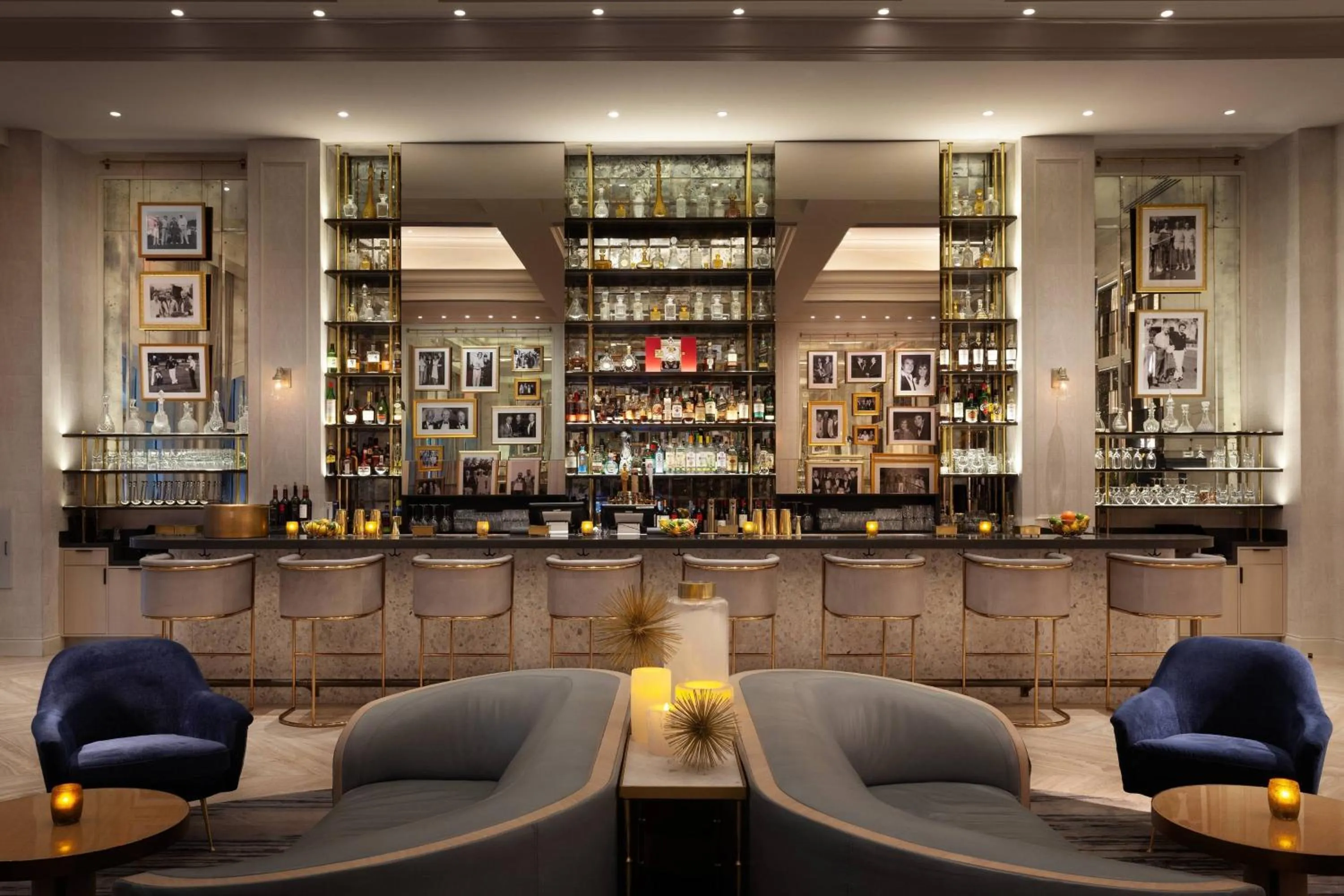Lounge or bar in JW Marriott Miami Turnberry Resort & Spa