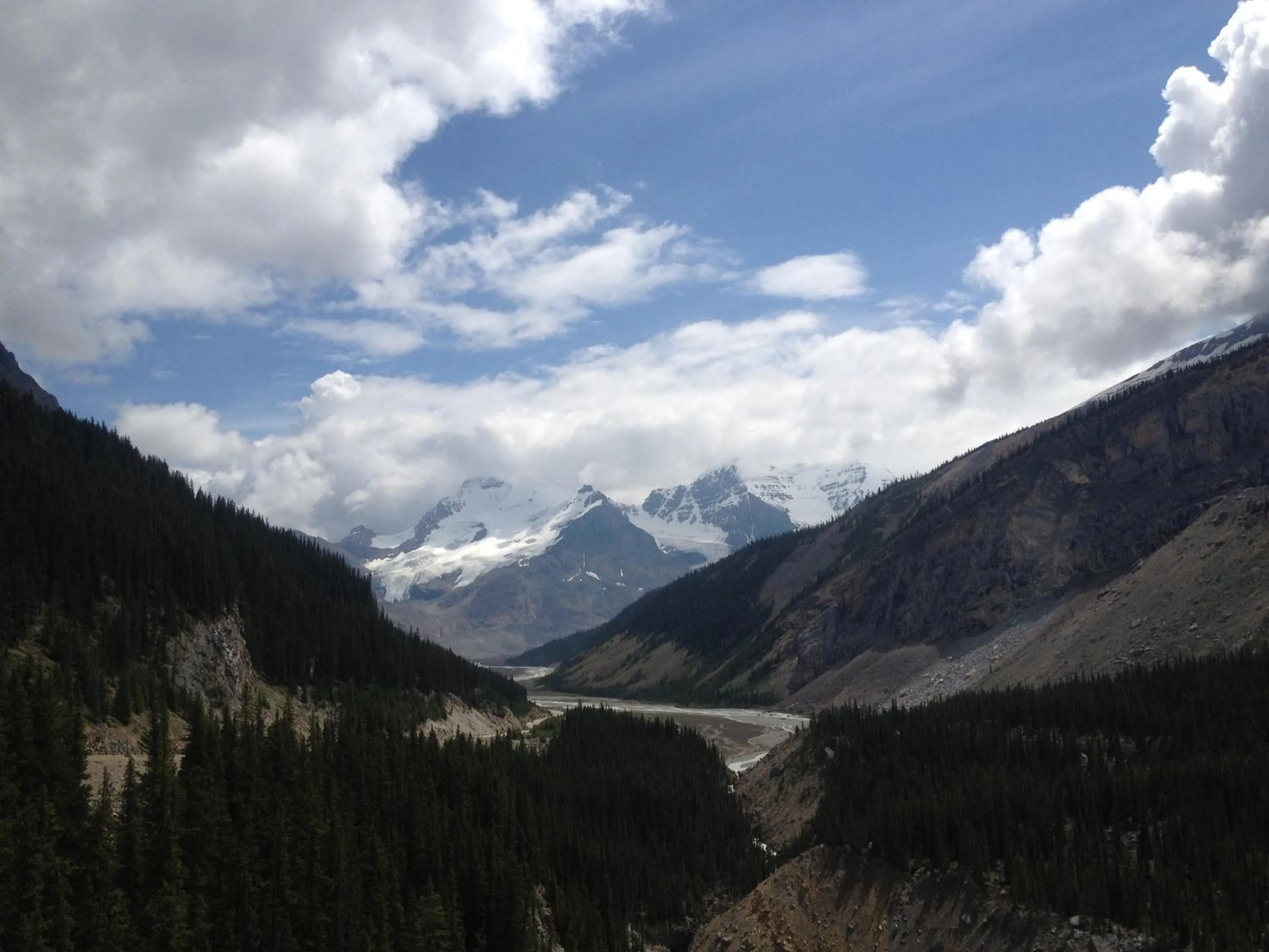 Mountain view in Valemount Vacation Inn