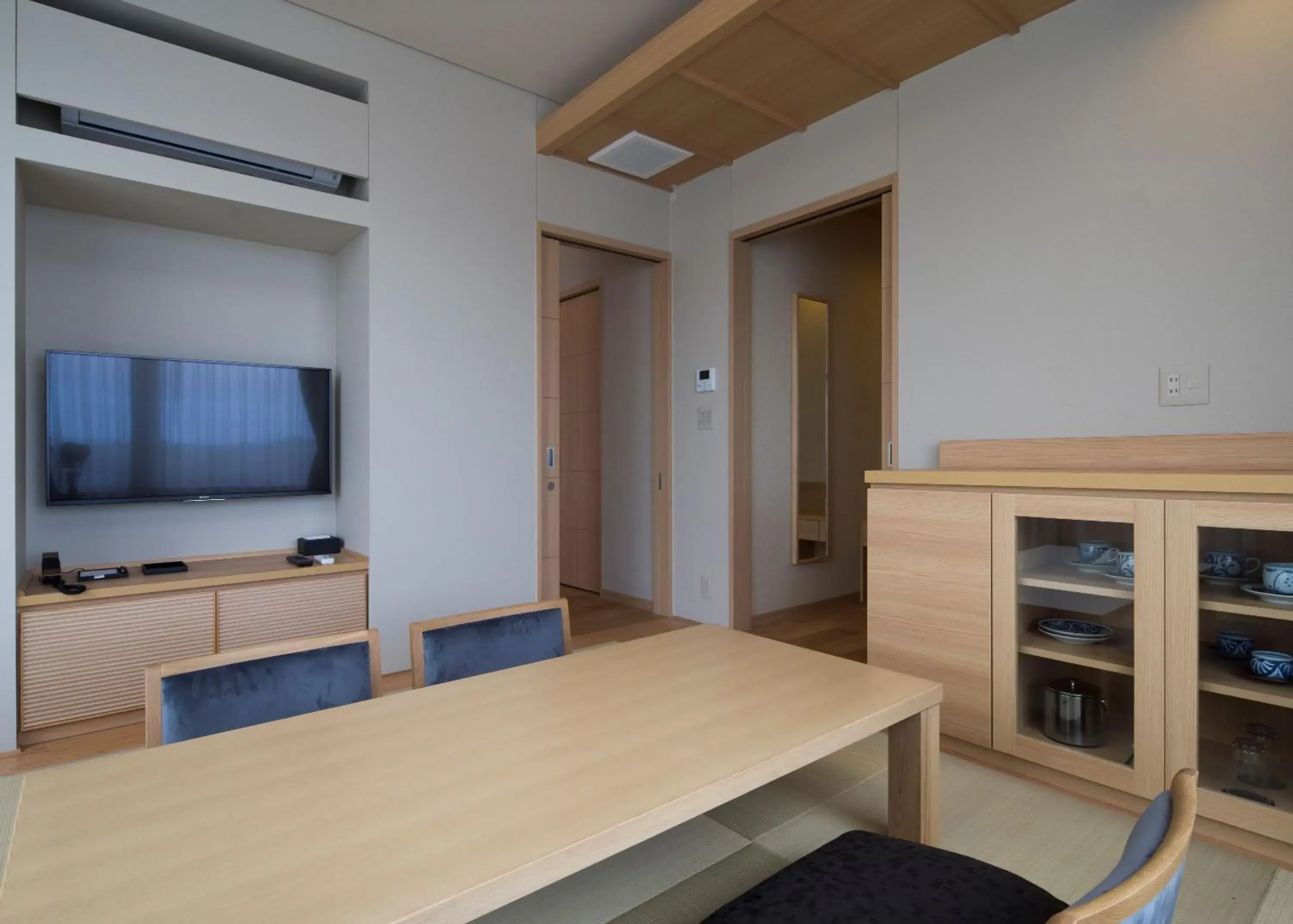 Corner Deluxe Twin Room - single occupancy - Non-Smoking in Kowakuen Haruka Corner Deluxe Twin Room - single occupancy - Non-Smoking in Kowakuen Haruka