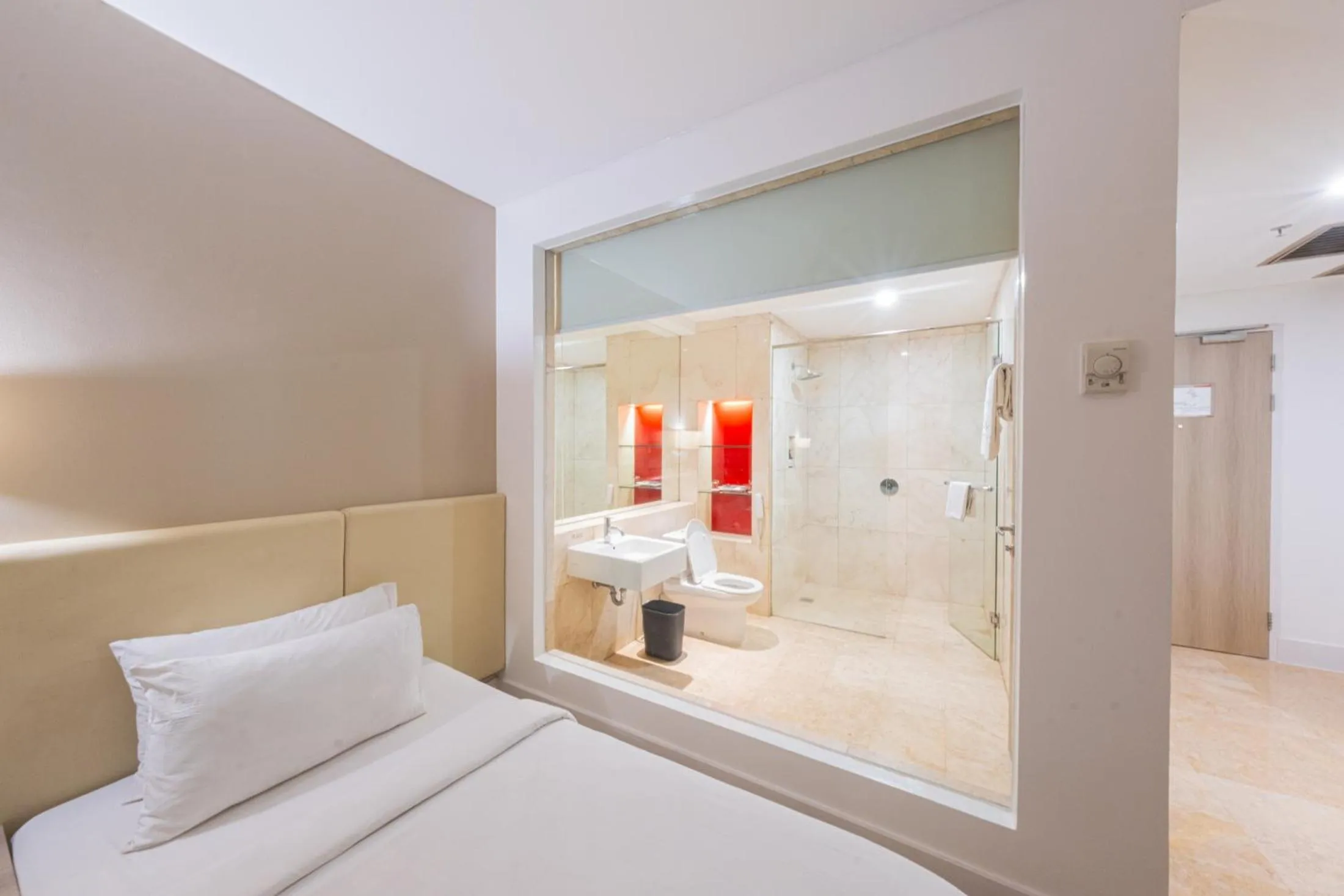 Bathroom, Bed in Grand Jatra Hotel Balikpapan