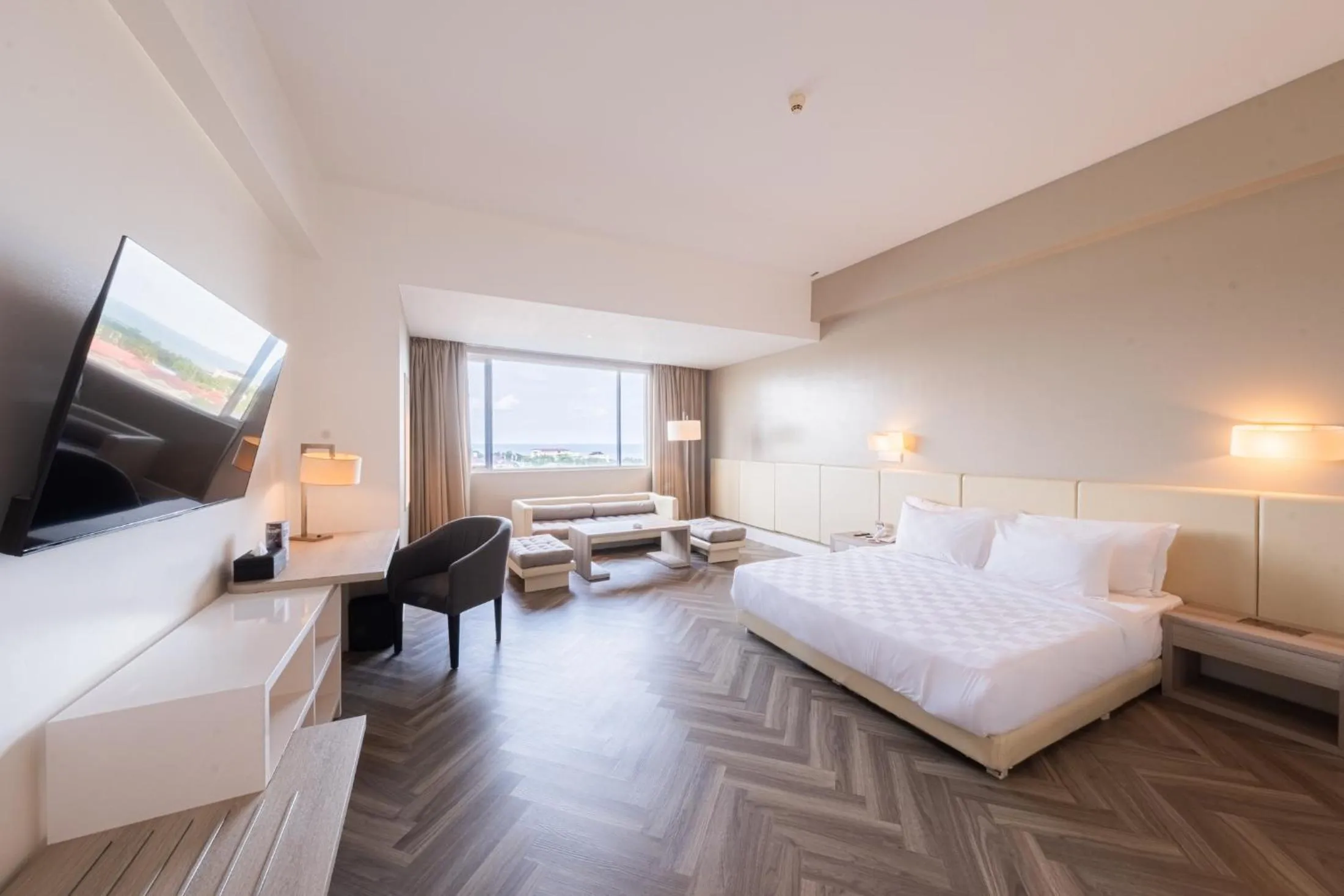 Bedroom, Bed in Grand Jatra Hotel Balikpapan