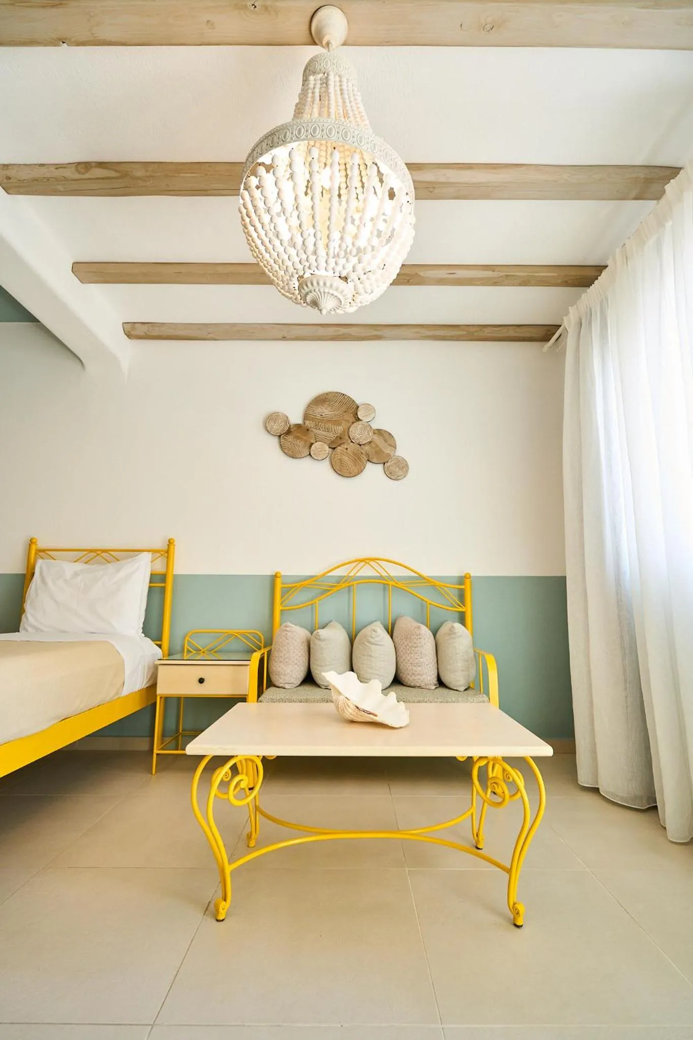 Living room, Bed in Bellissimo Resort