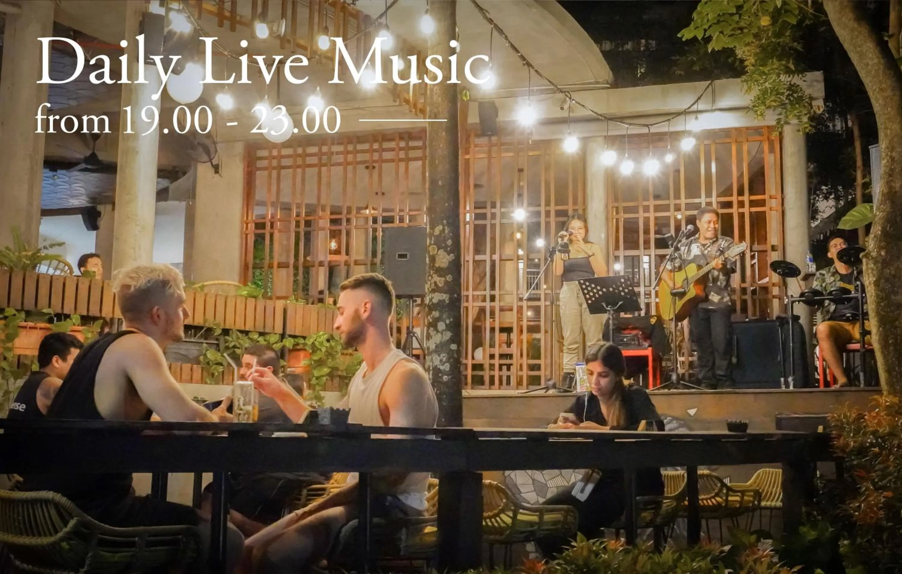 Evening entertainment in Grandmas Plus Hotel Seminyak