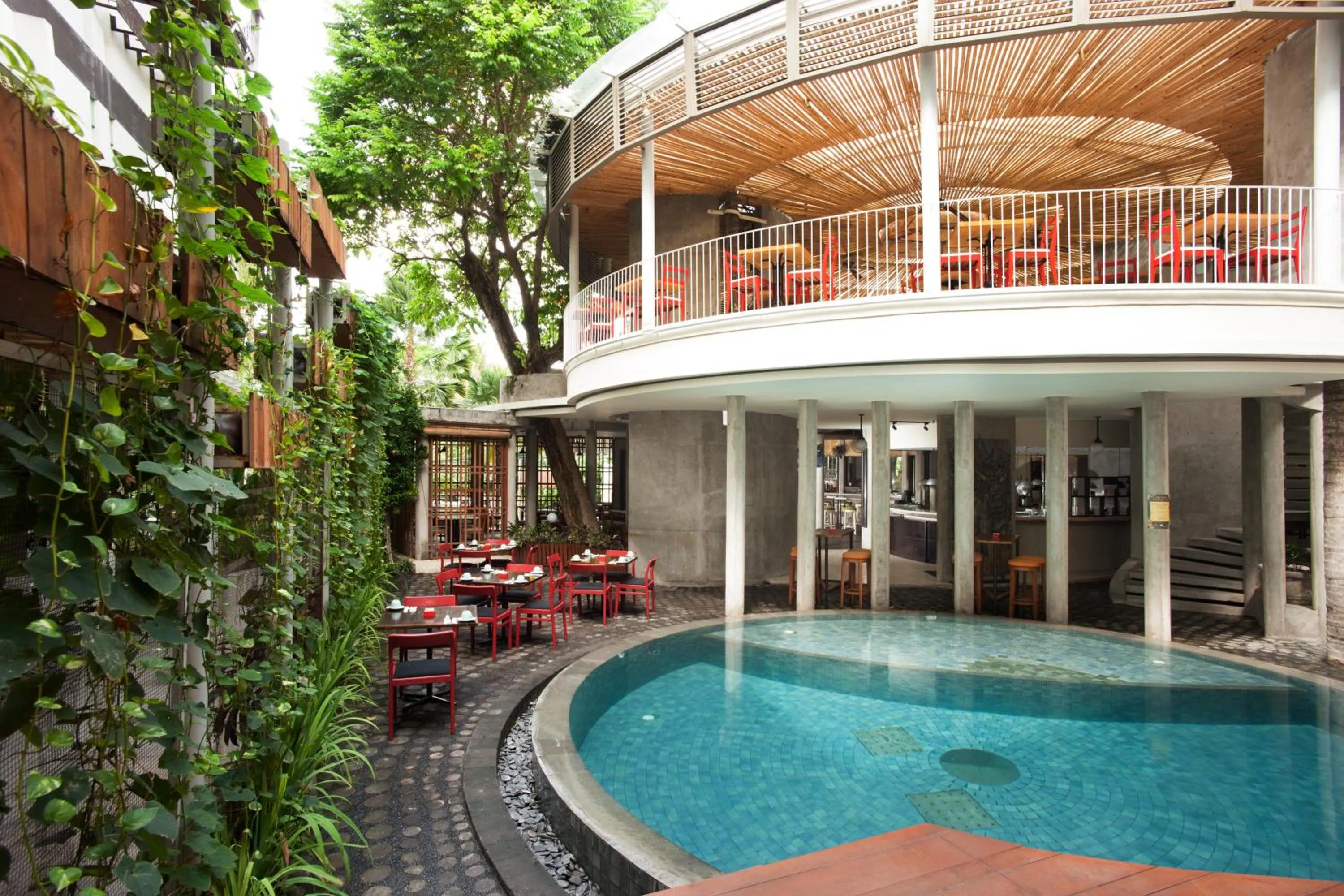 Swimming pool in Grandmas Plus Hotel Seminyak