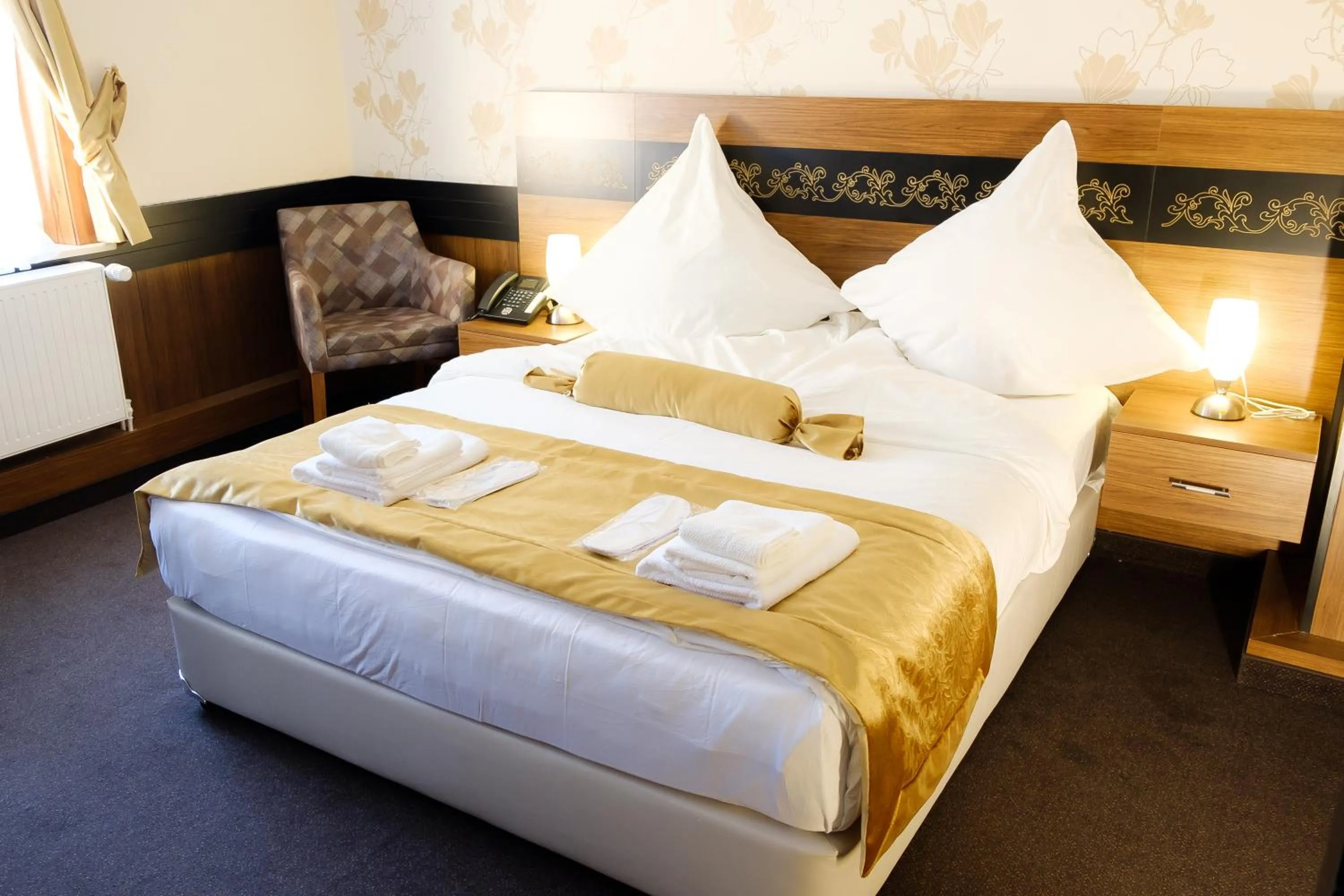 Photo of the whole room, Bed in Hotel im Anker