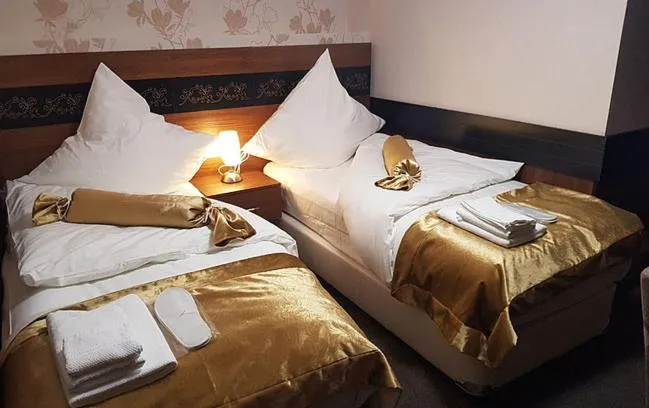 Photo of the whole room, Bed in Hotel im Anker