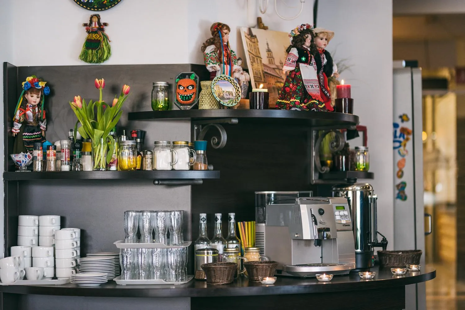 Restaurant/places to eat in Hotel Forum