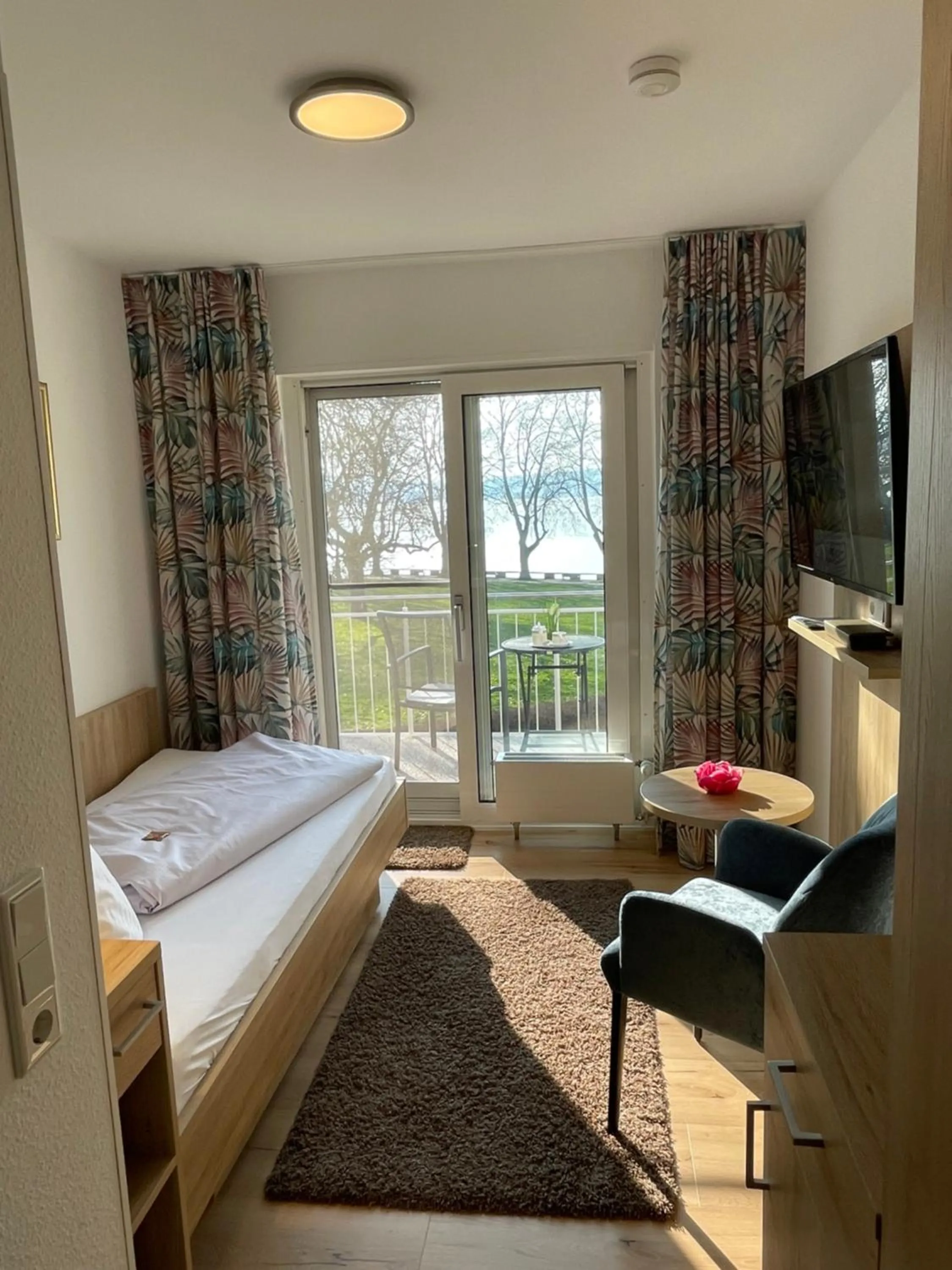 Photo of the whole room, Bed in Iris am See garni