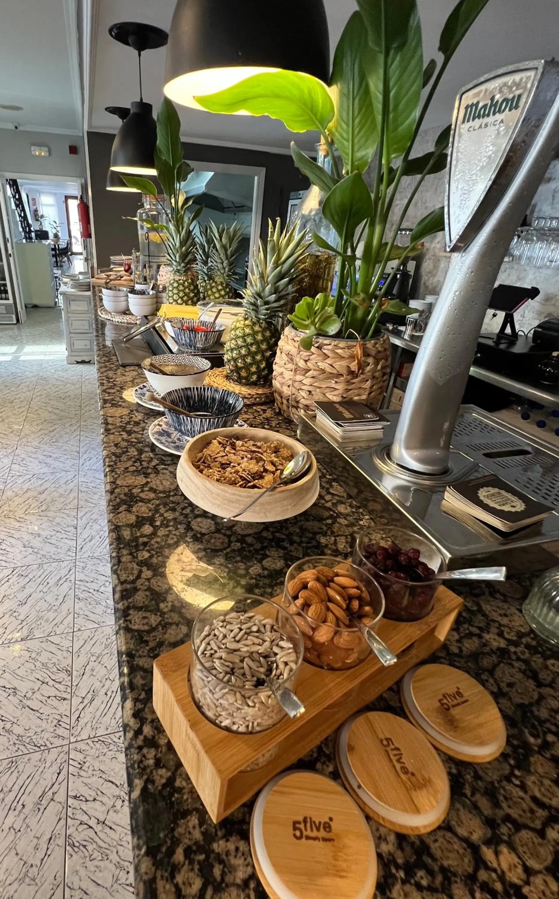 Restaurant/places to eat in Balear Hotel