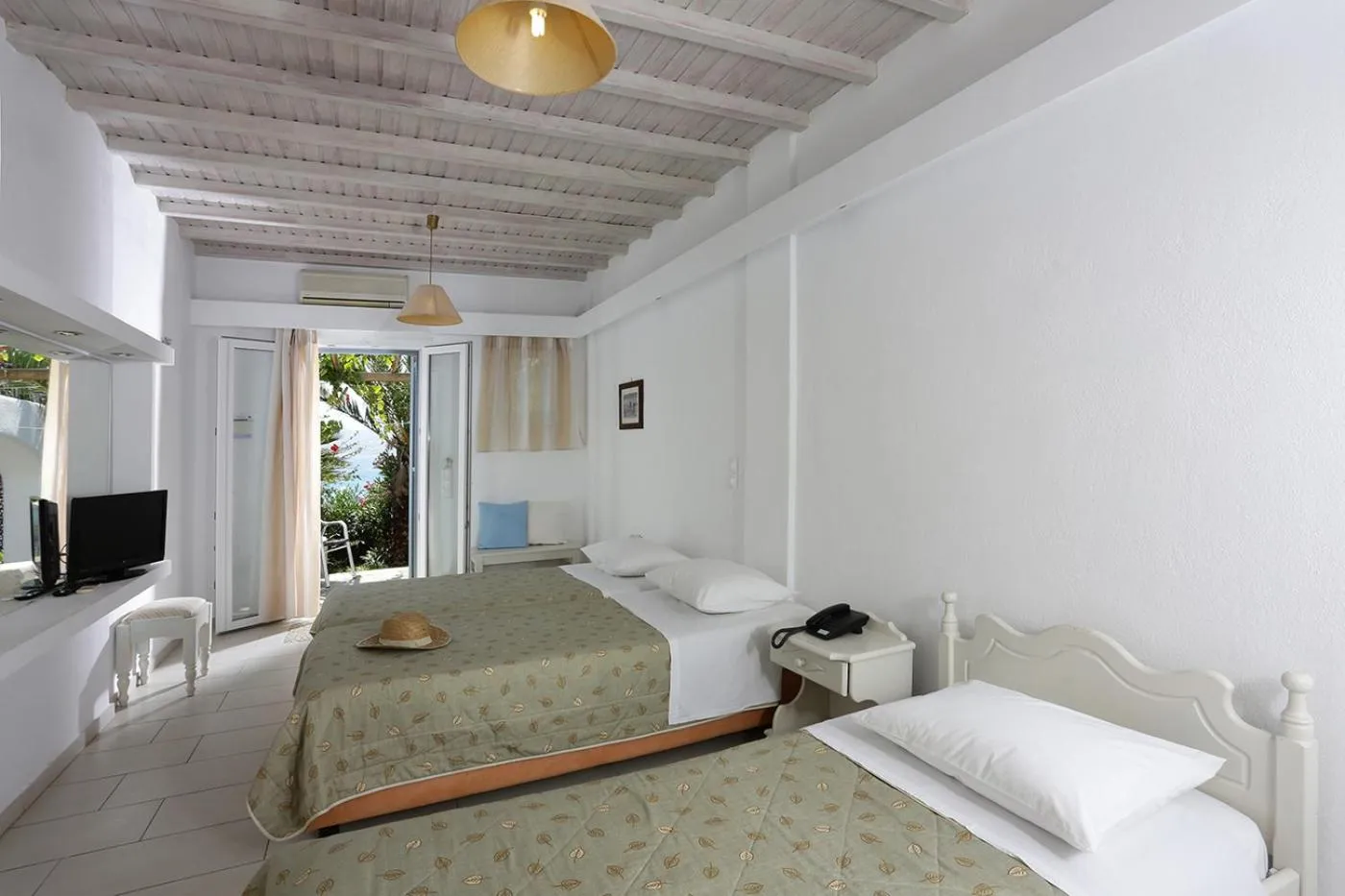 Bedroom, Bed in Albatros Club Mykonos