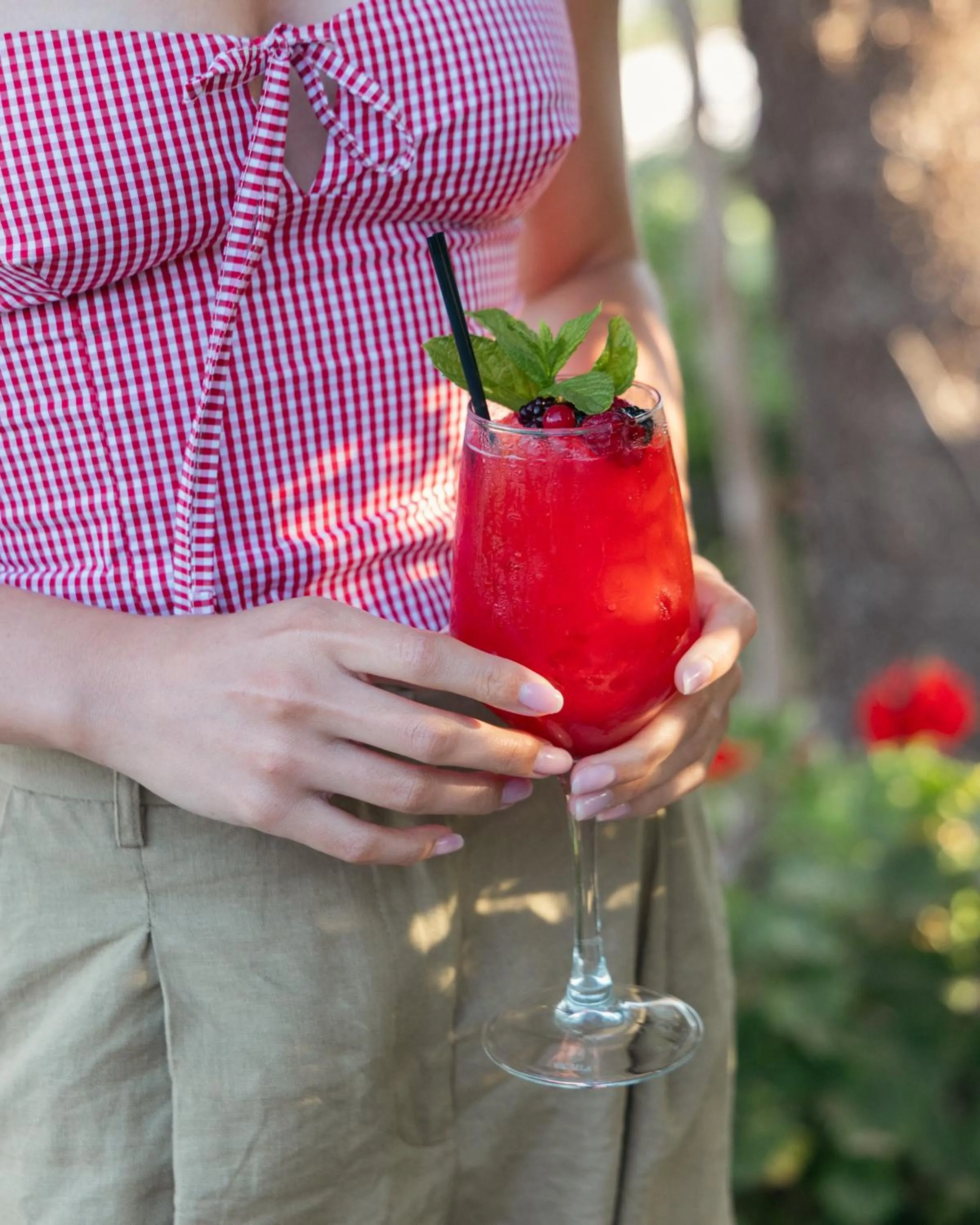 People in Albatros Club Mykonos