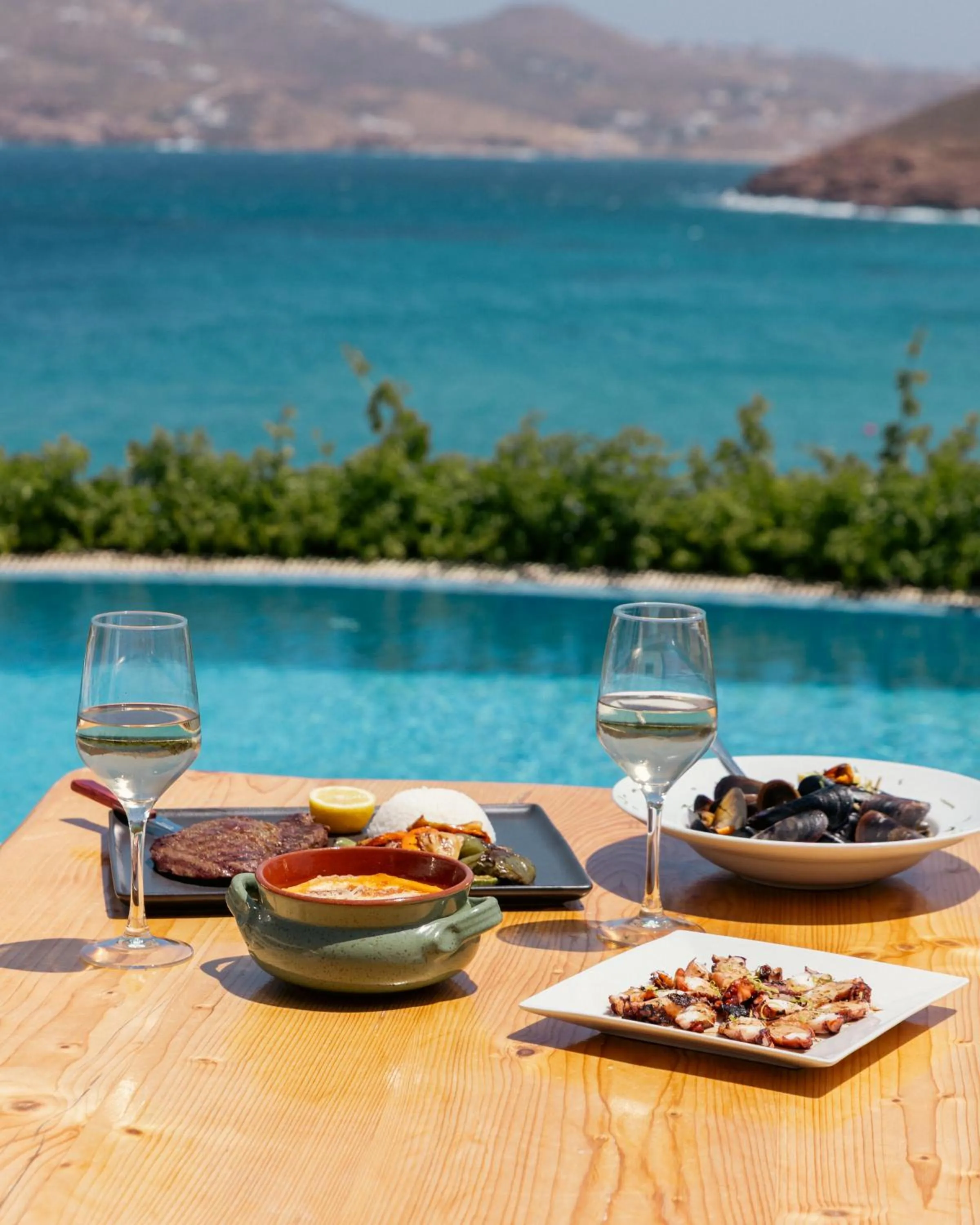 Food and drinks in Albatros Club Mykonos