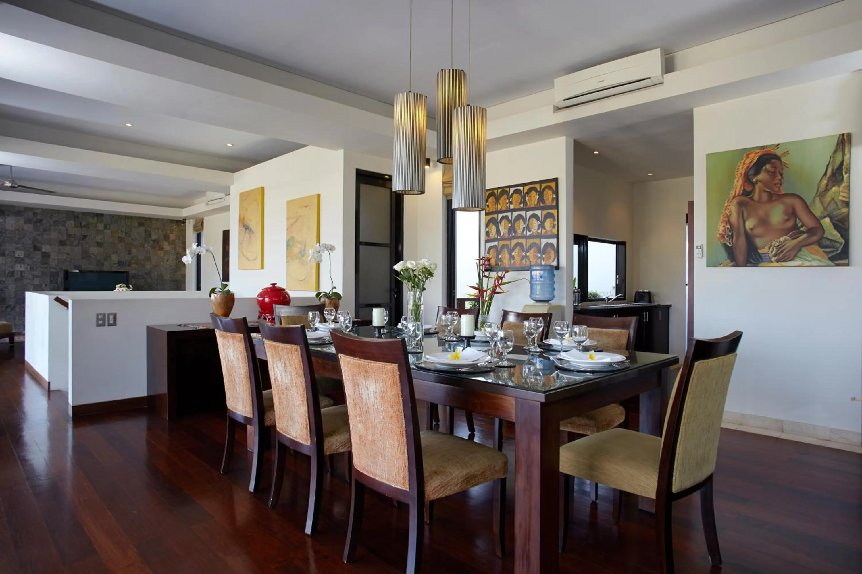 Dining area in Temple Hill Residence Villa