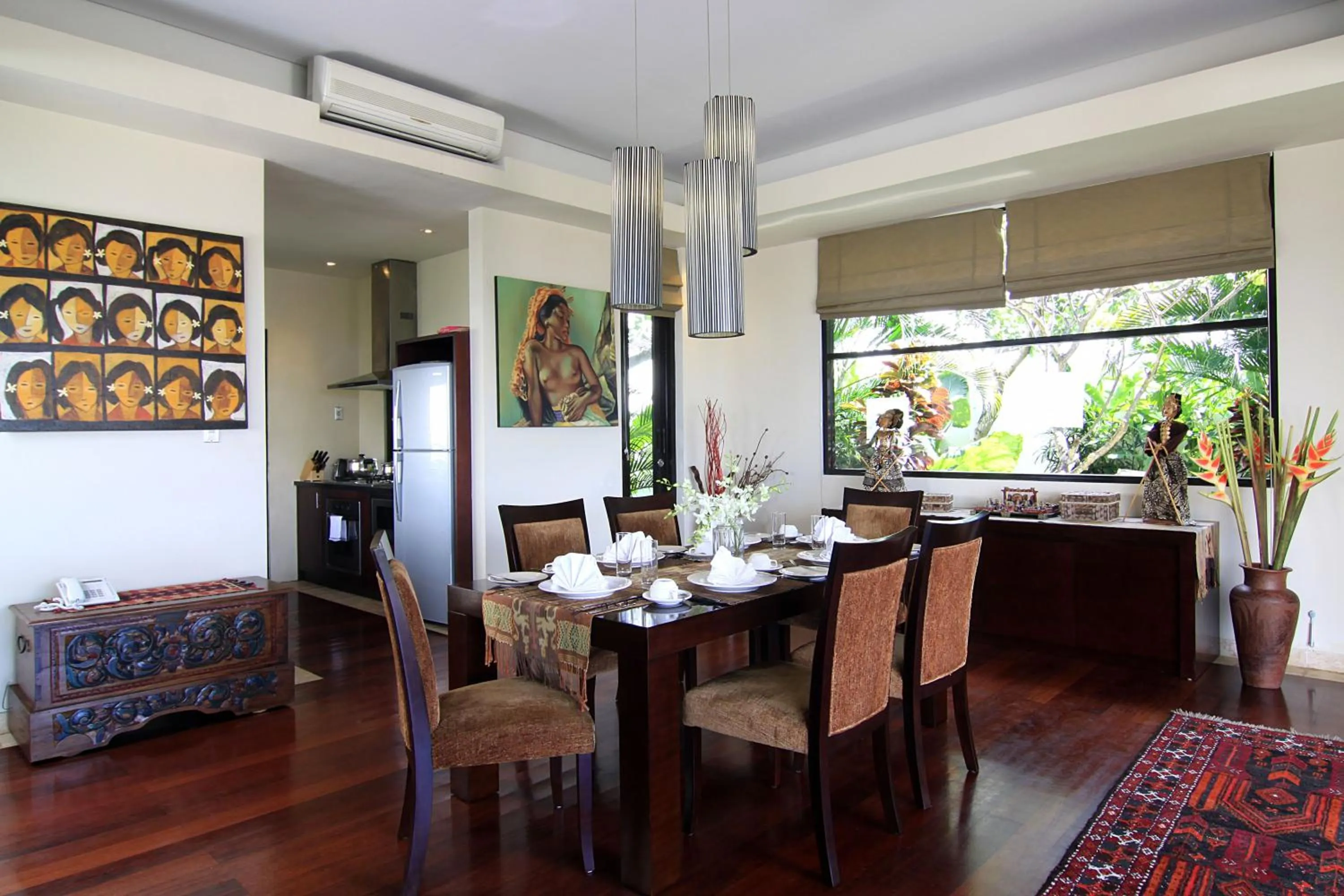 Dining area in Temple Hill Residence Villa