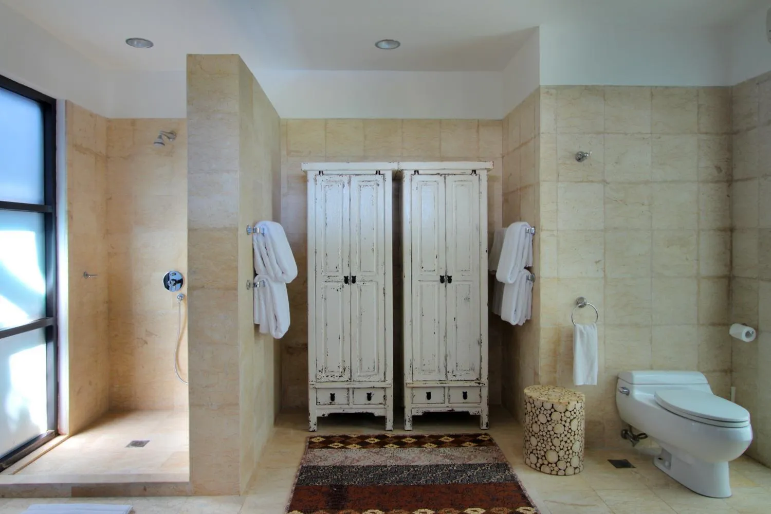 Property building in Temple Hill Residence Villa