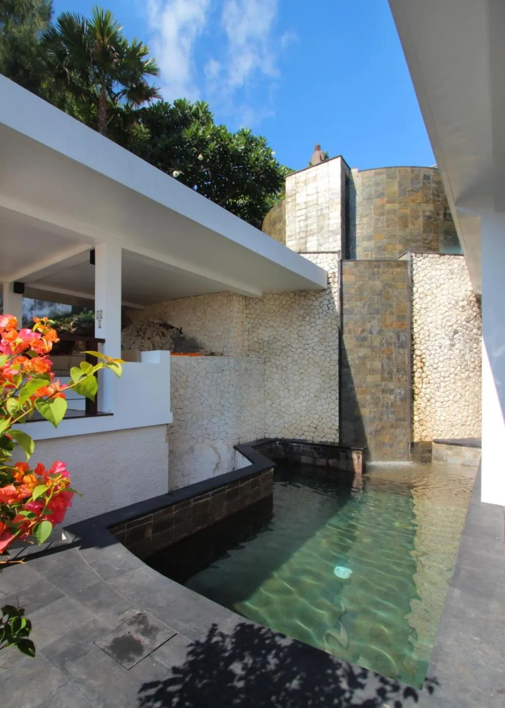 Property building in Temple Hill Residence Villa