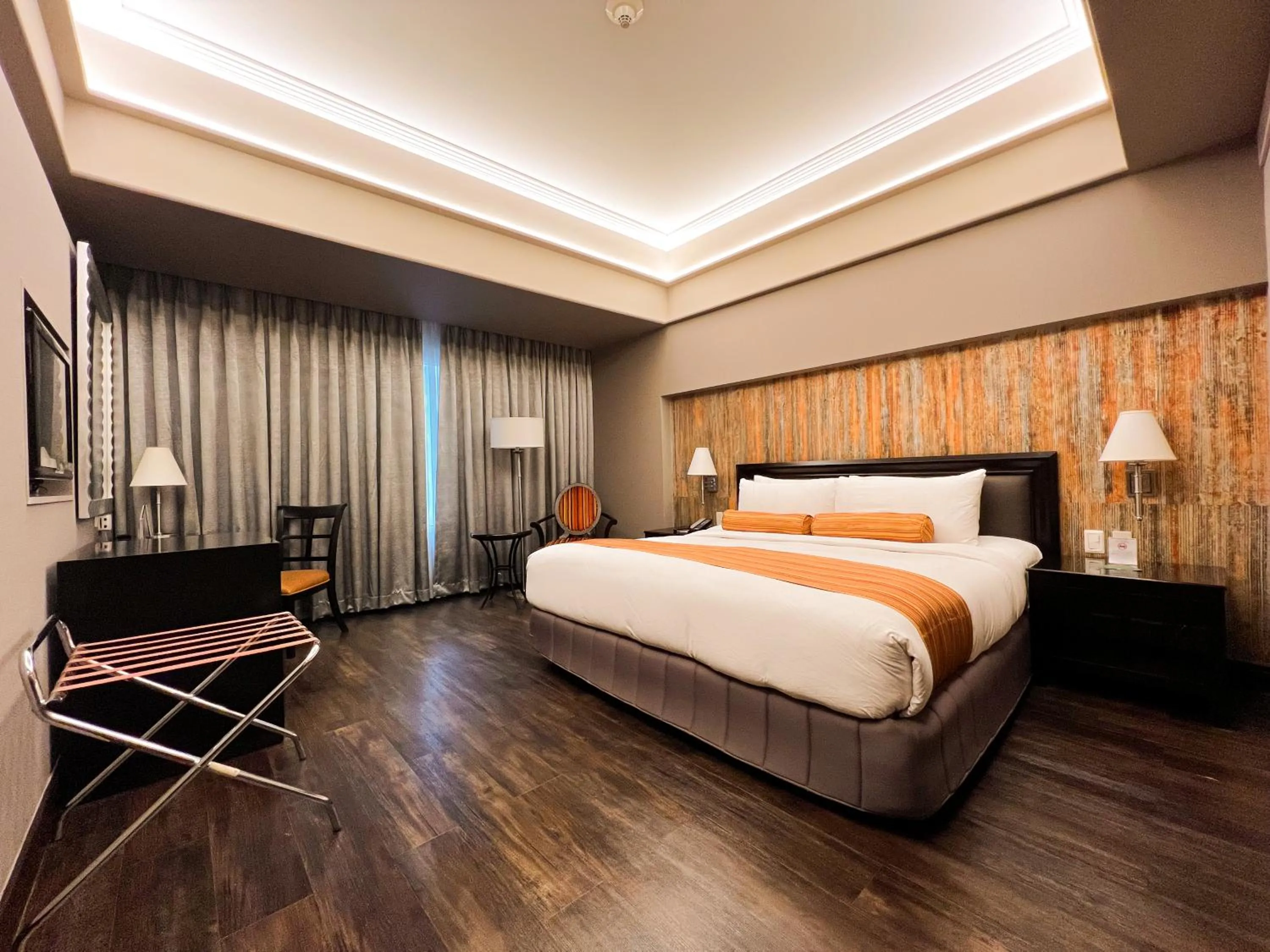 Bedroom, Bed in The Bellevue Manila