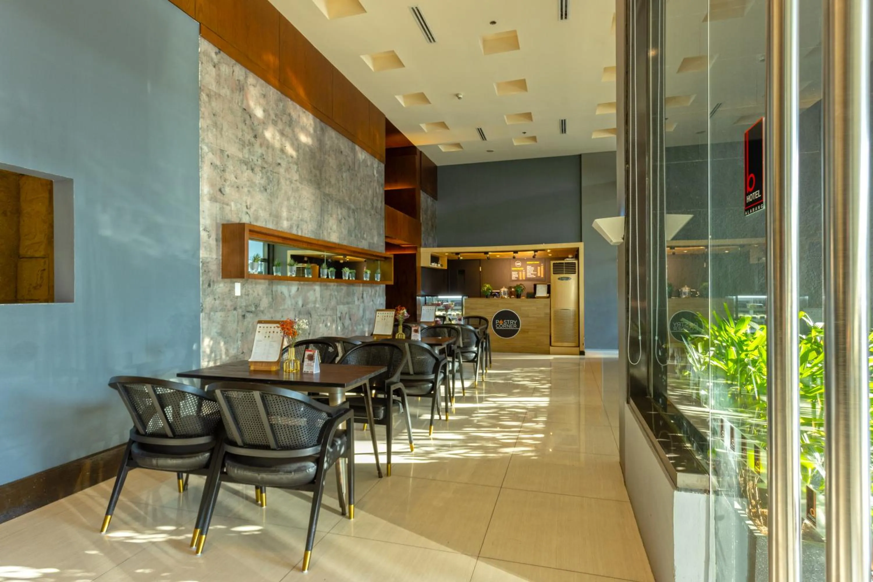 Restaurant/places to eat in The B Hotel Alabang