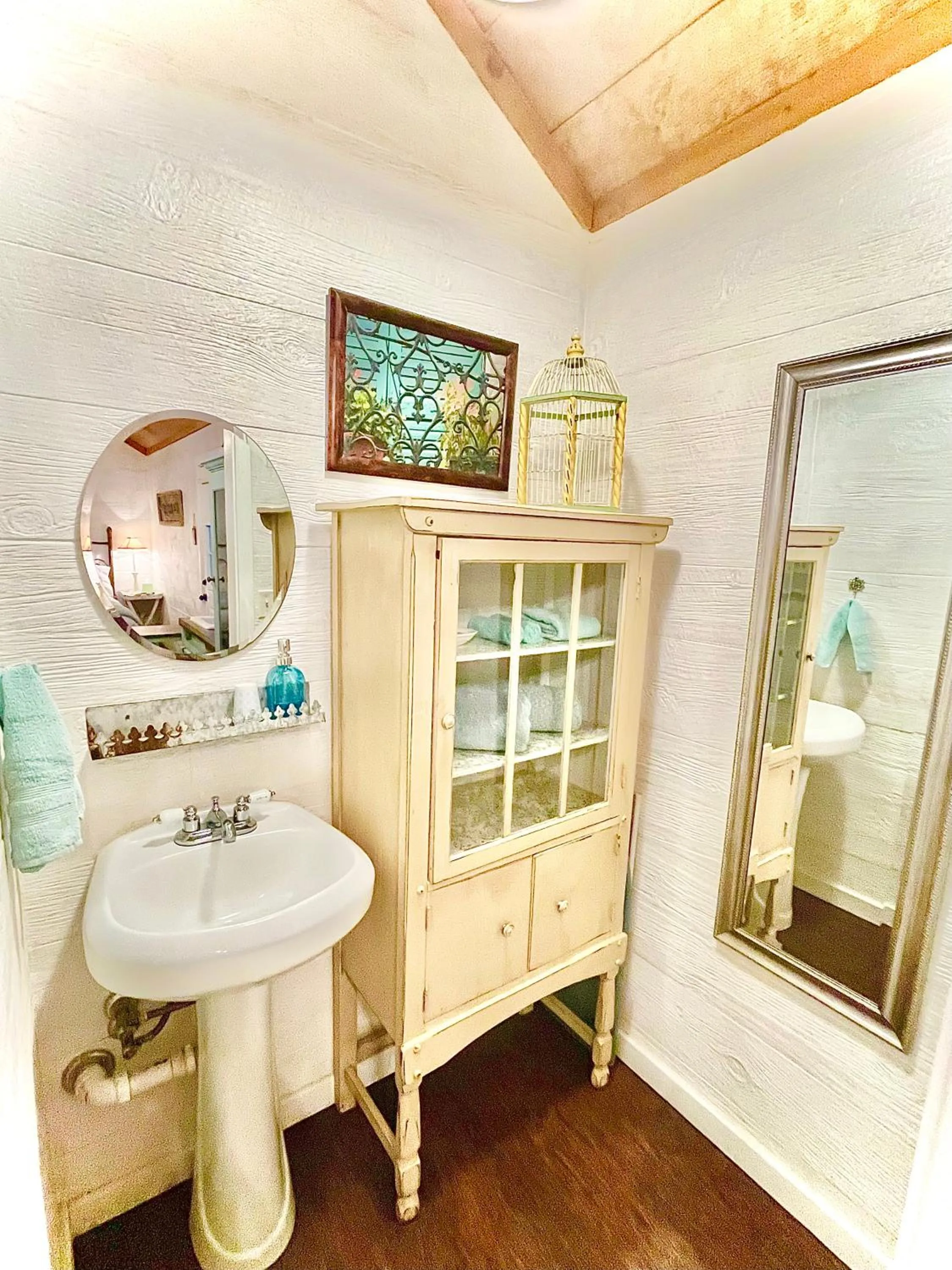 Bathroom in The Alexander at Creek Road