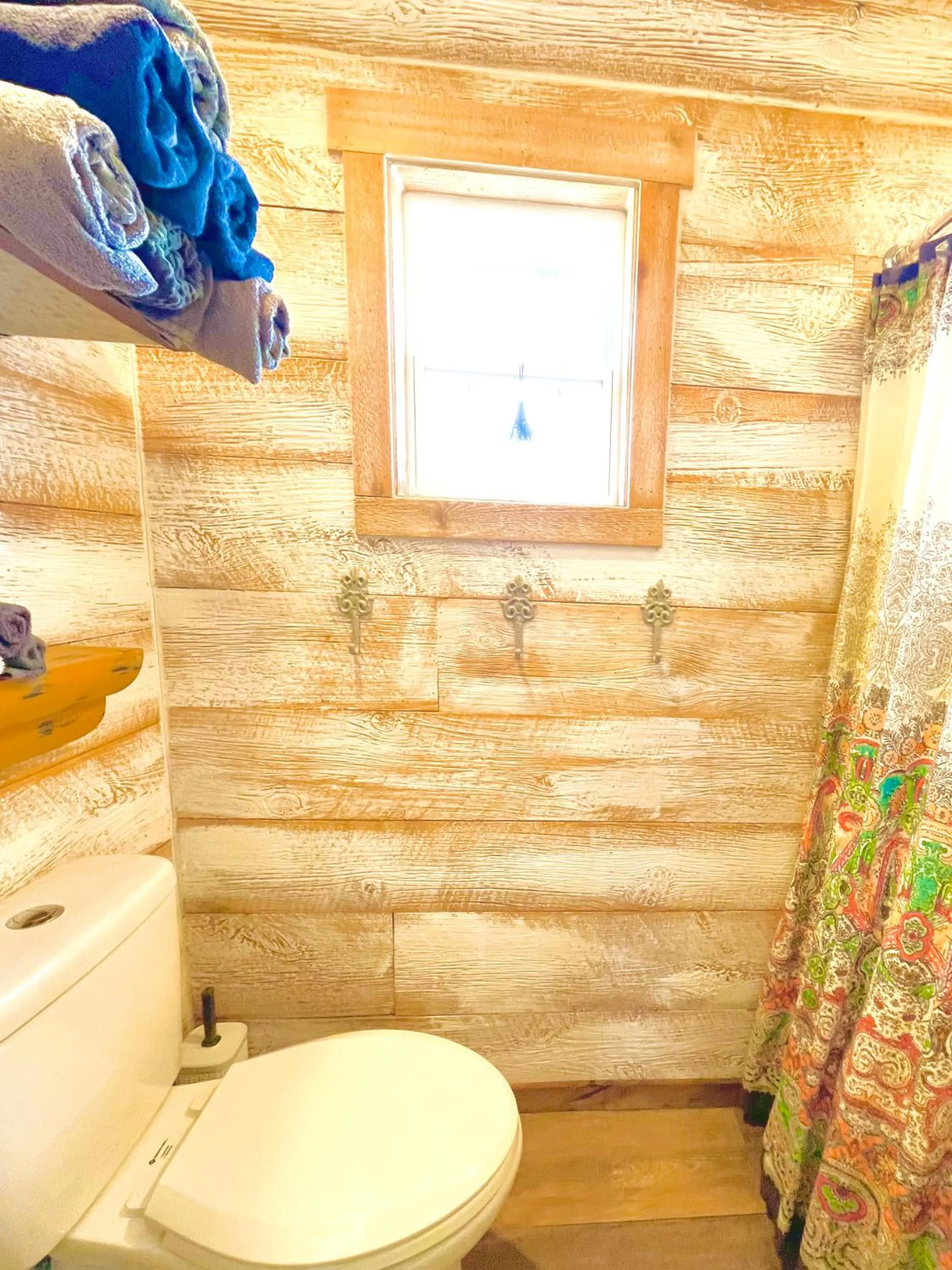 Shower in The Alexander at Creek Road