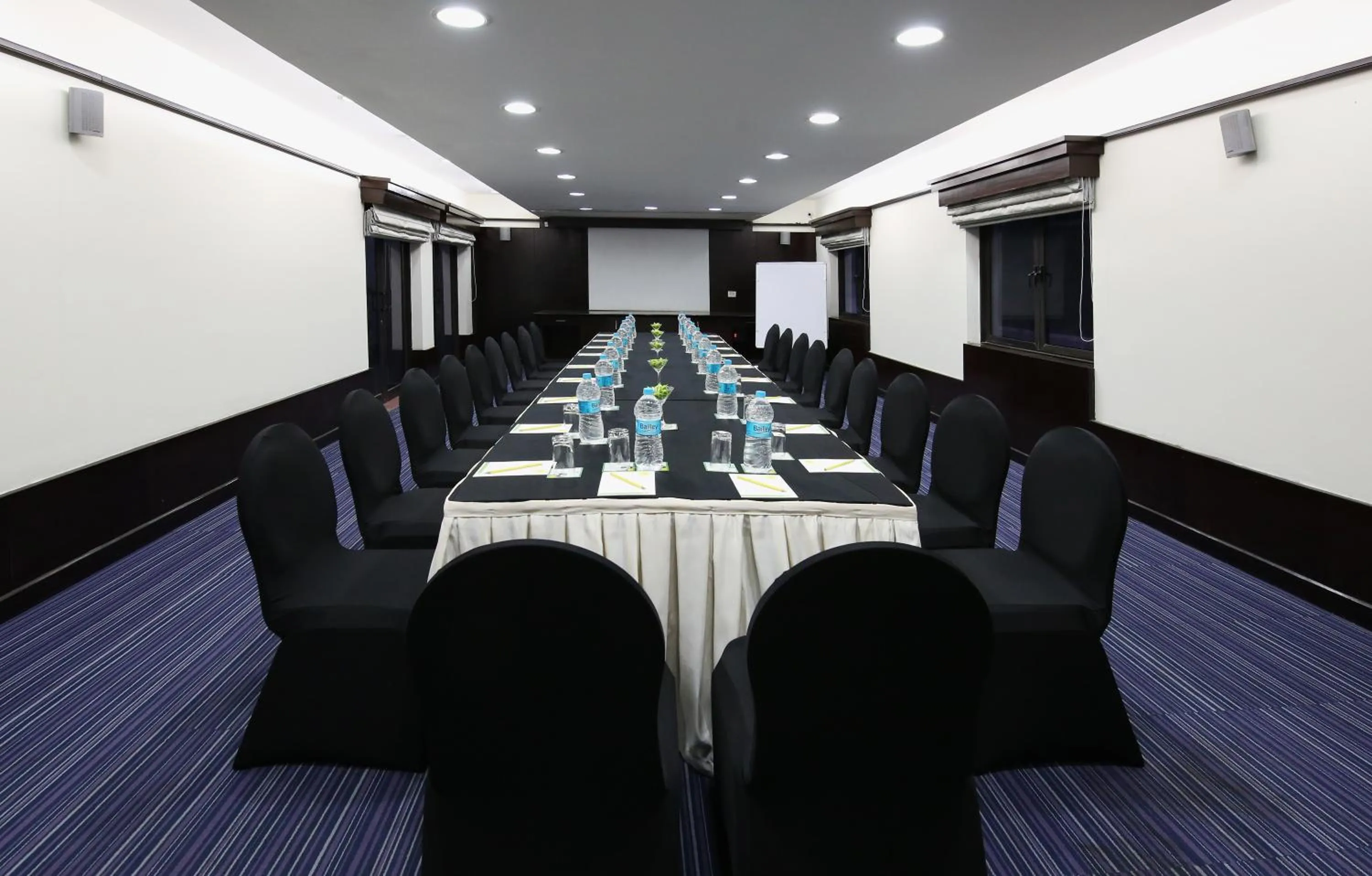 Meeting/conference room in Lemon Tree Hotel, Tarudhan Valley, Manesar