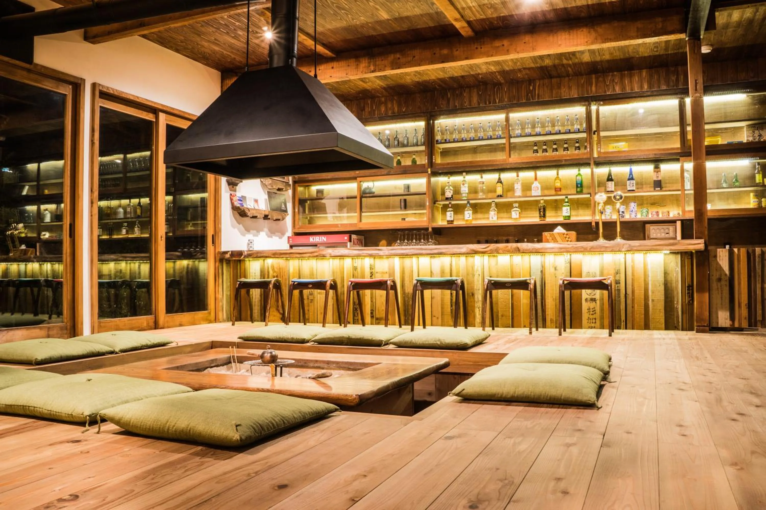 Lounge or bar in Irori Guest House Tenmaku