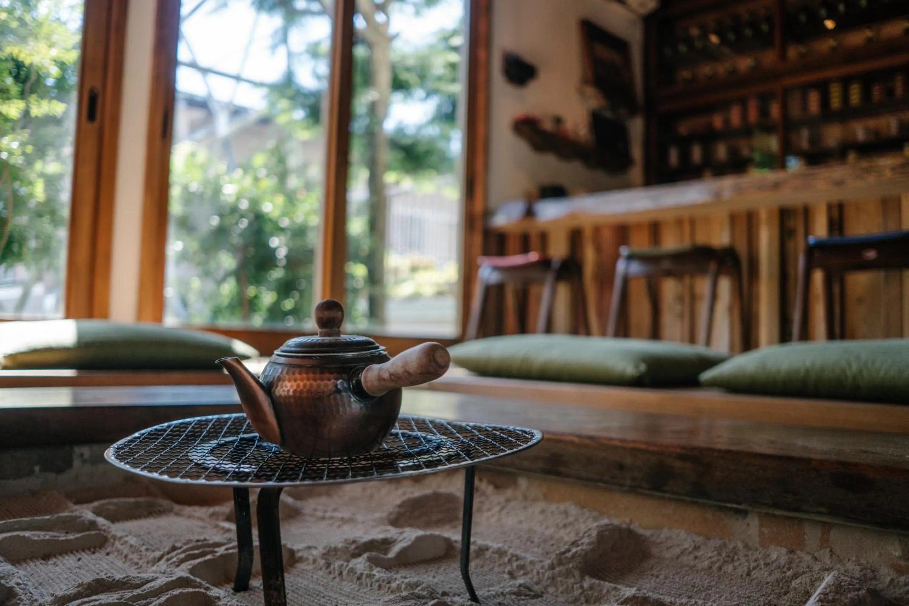 Lounge or bar in Irori Guest House Tenmaku