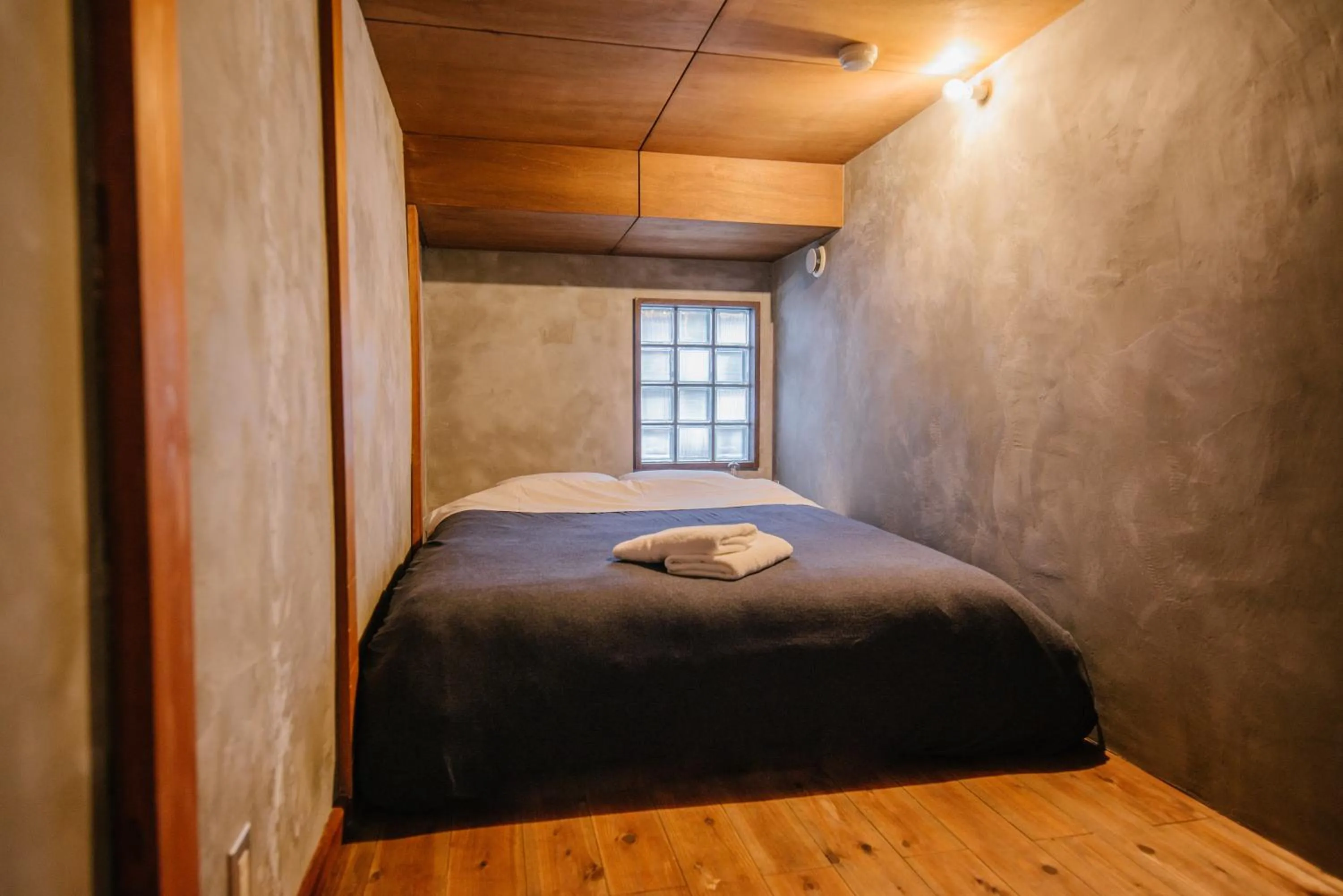 Bedroom, Bed in Irori Guest House Tenmaku