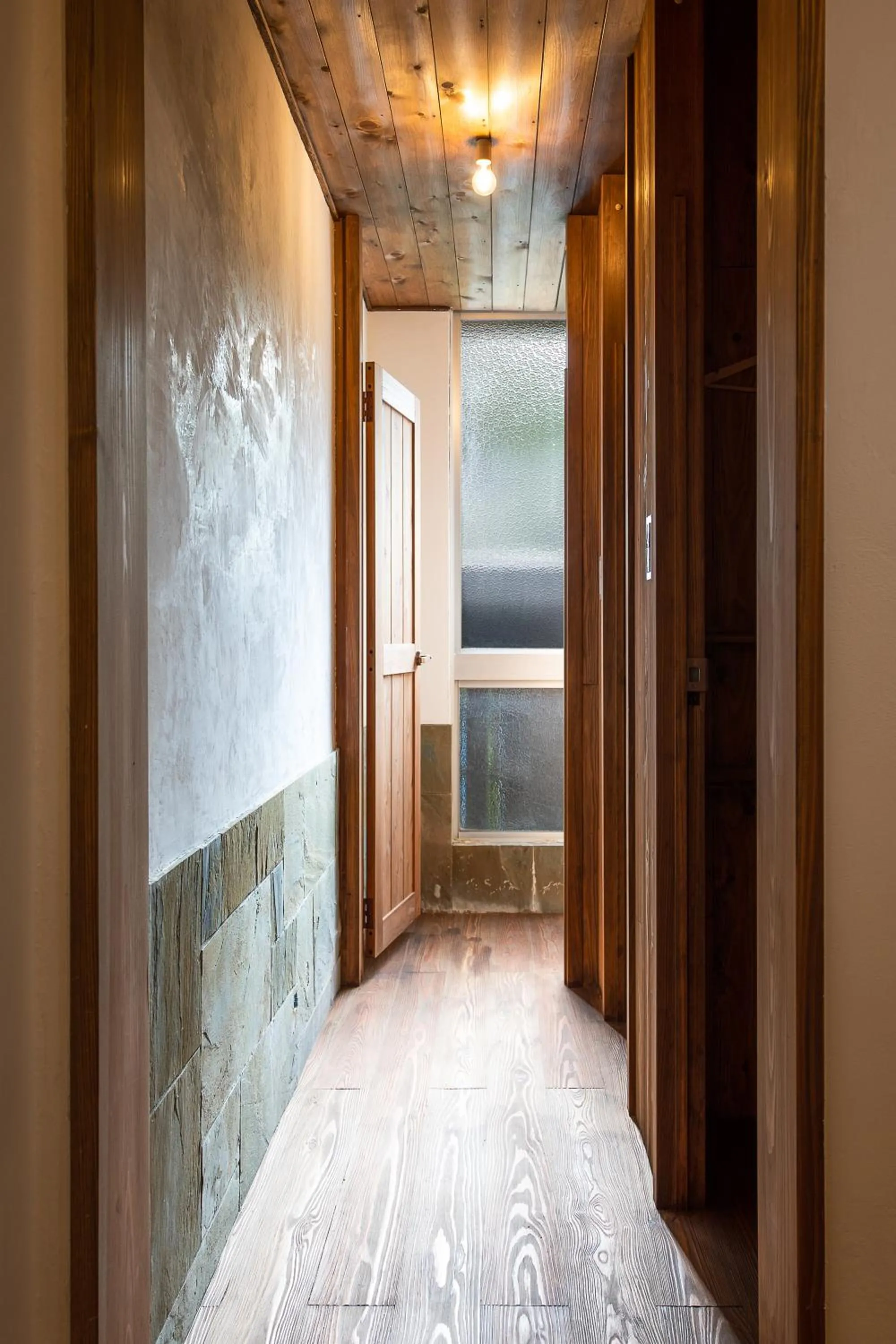 Shower in Irori Guest House Tenmaku