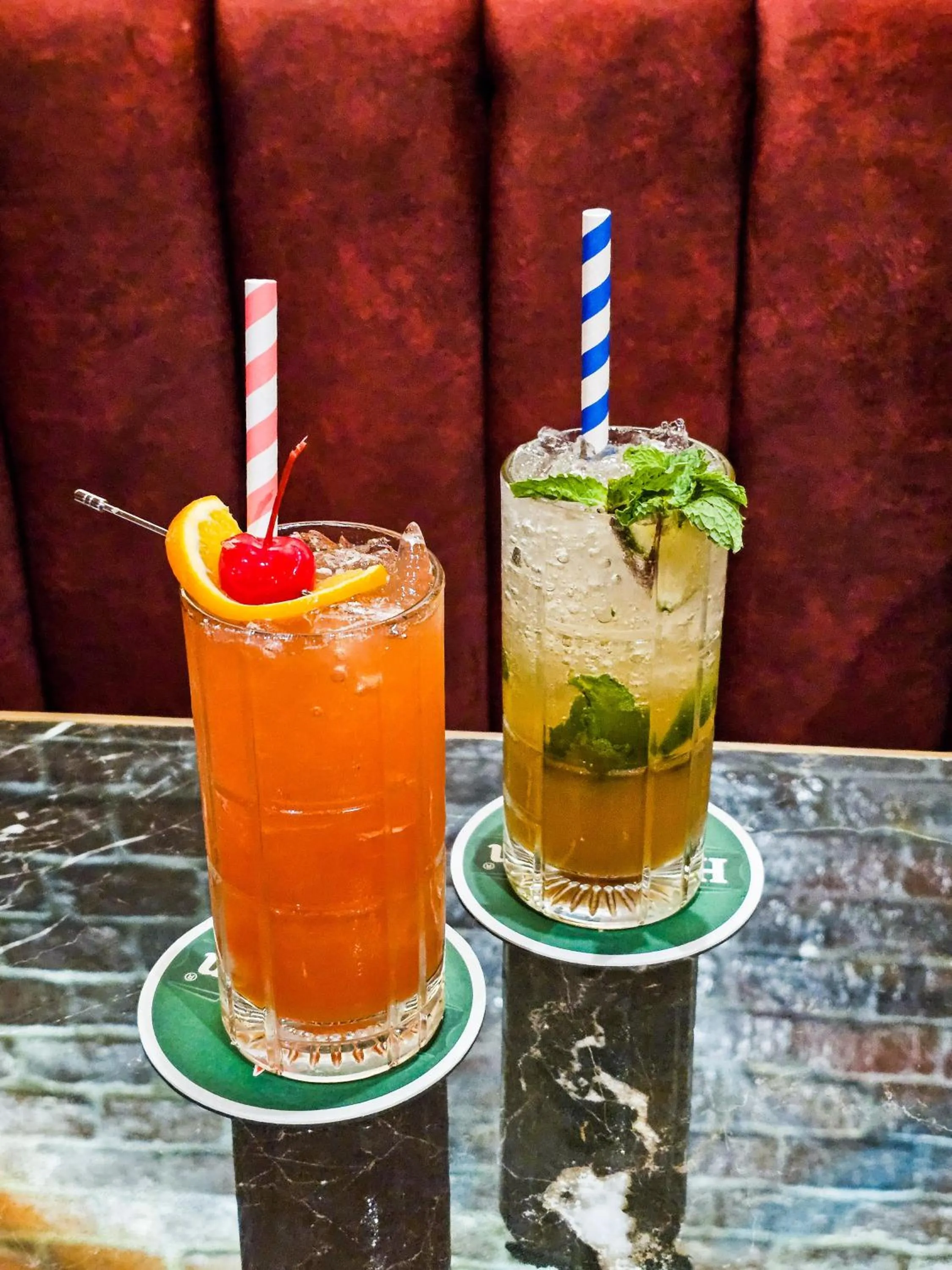 Lounge or bar in Miami Hotel Bangkok