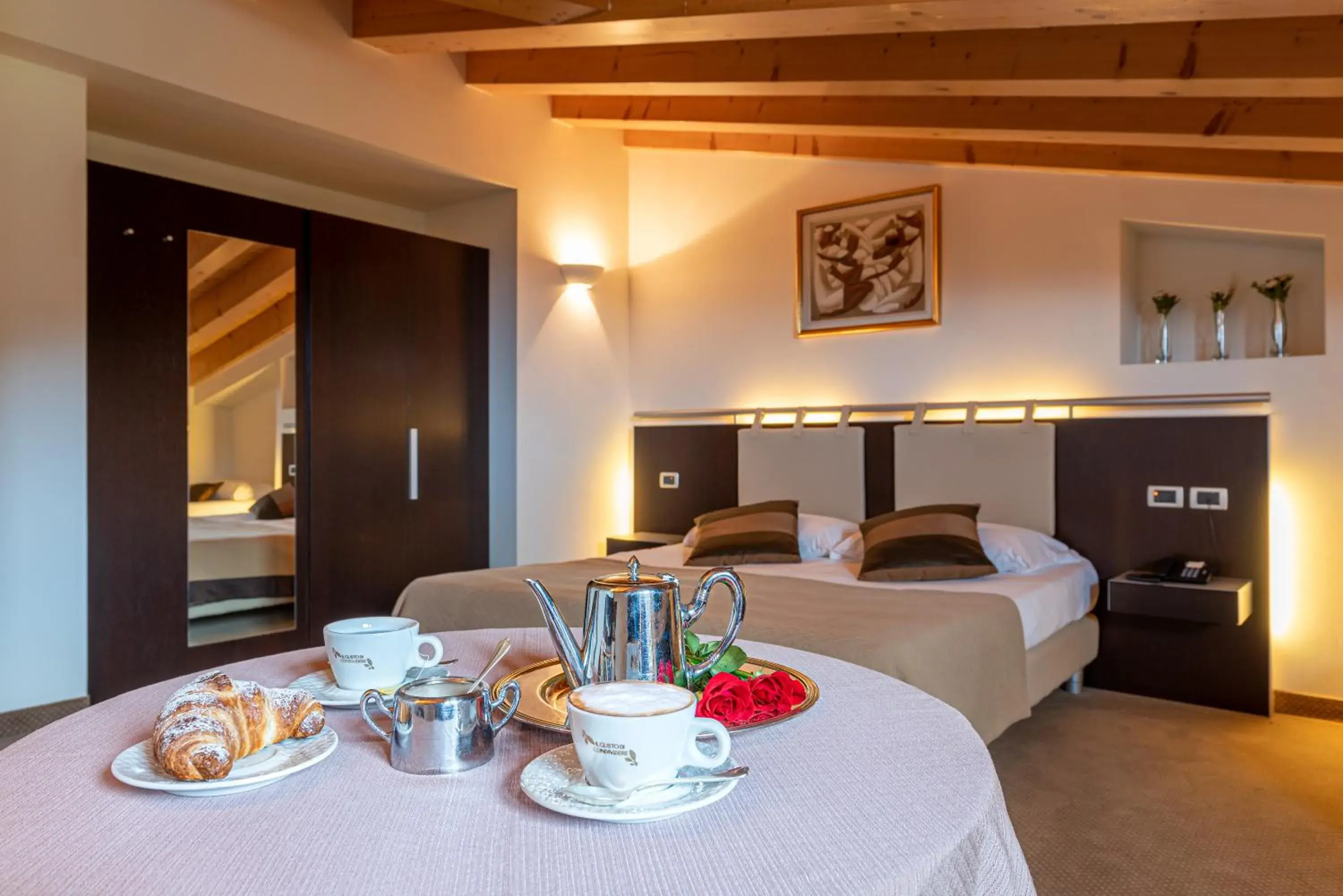 Superior Double or Twin Room in Hotel La Perla Superior Double or Twin Room in Hotel La Perla