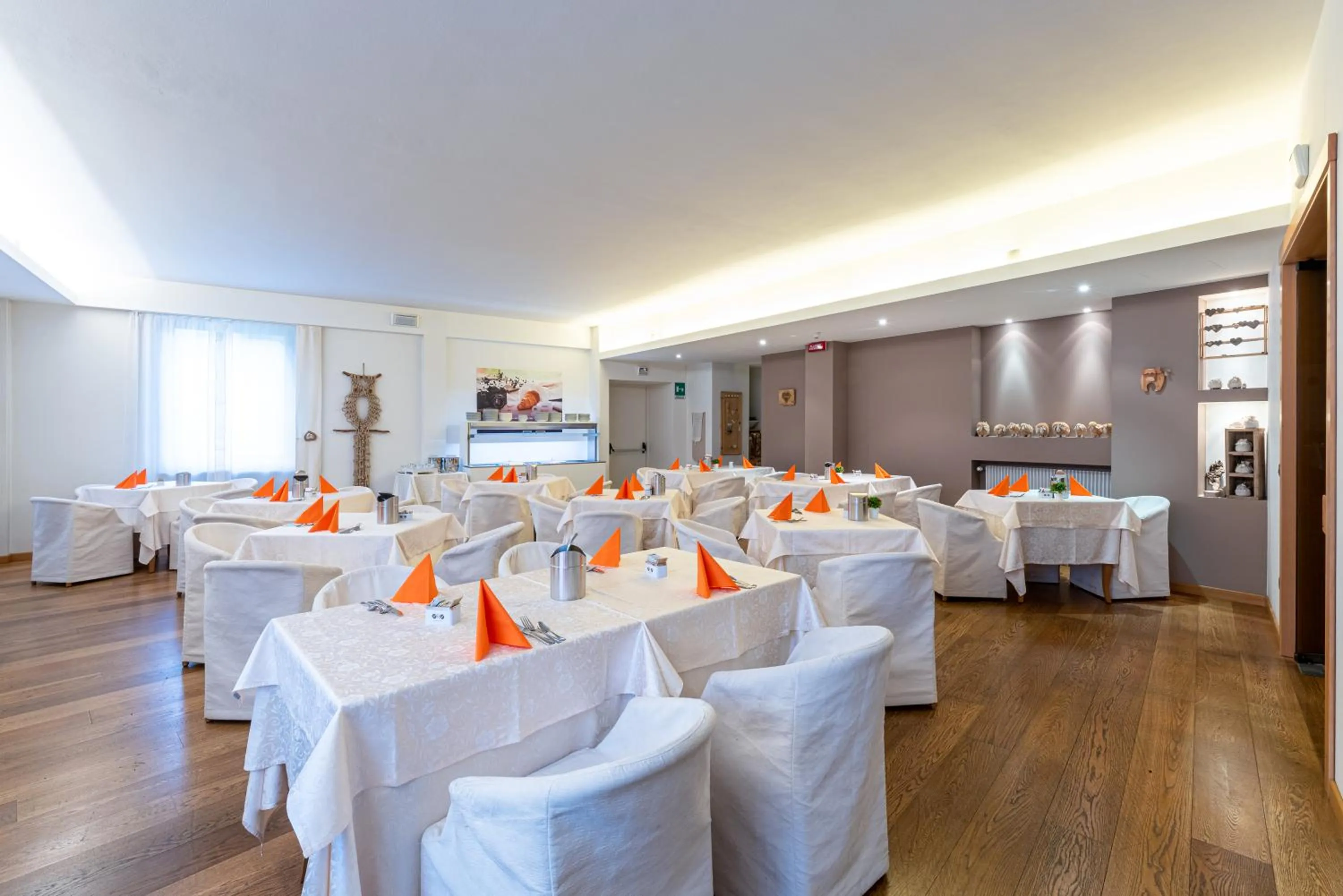 Breakfast in Hotel La Perla