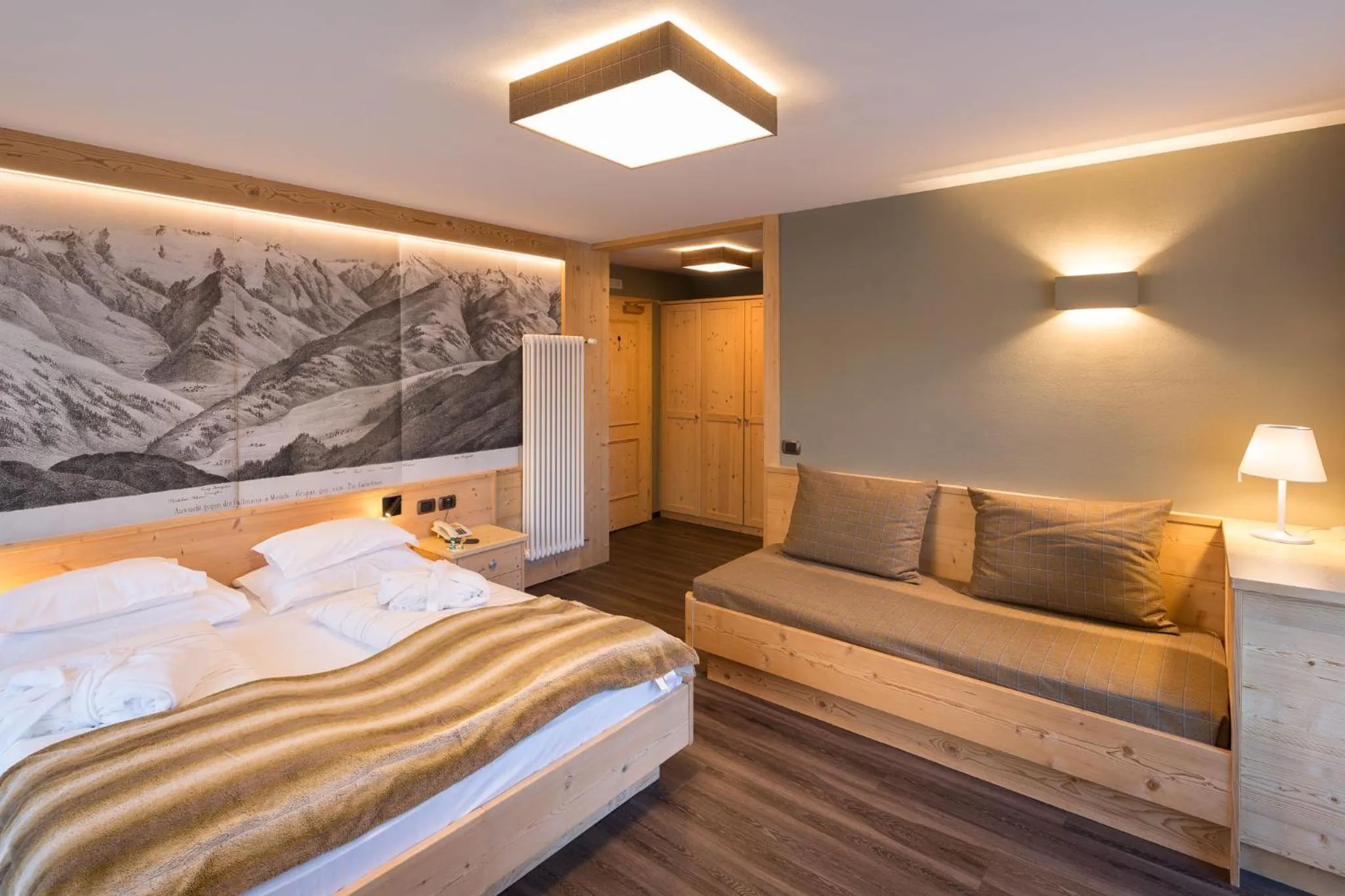 Photo of the whole room, Bed in Hotel Somont