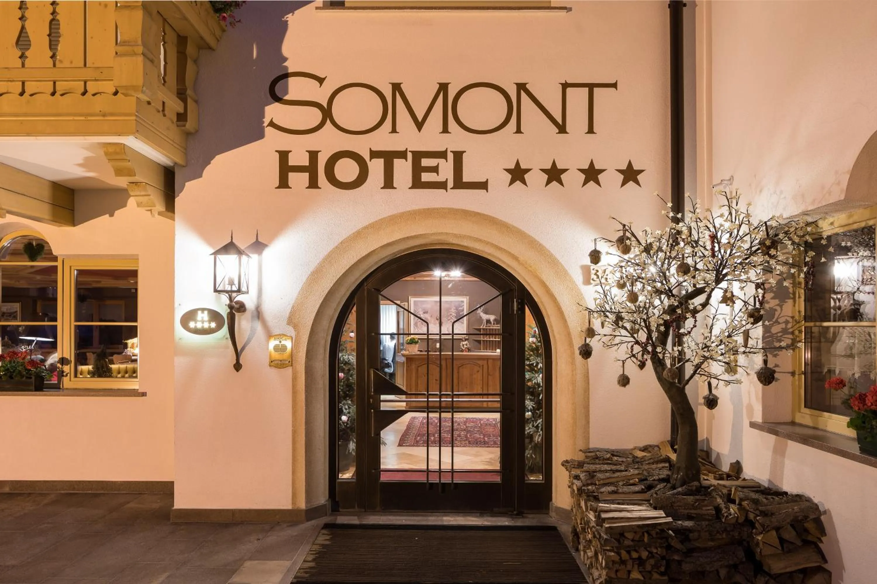 Facade/entrance in Hotel Somont