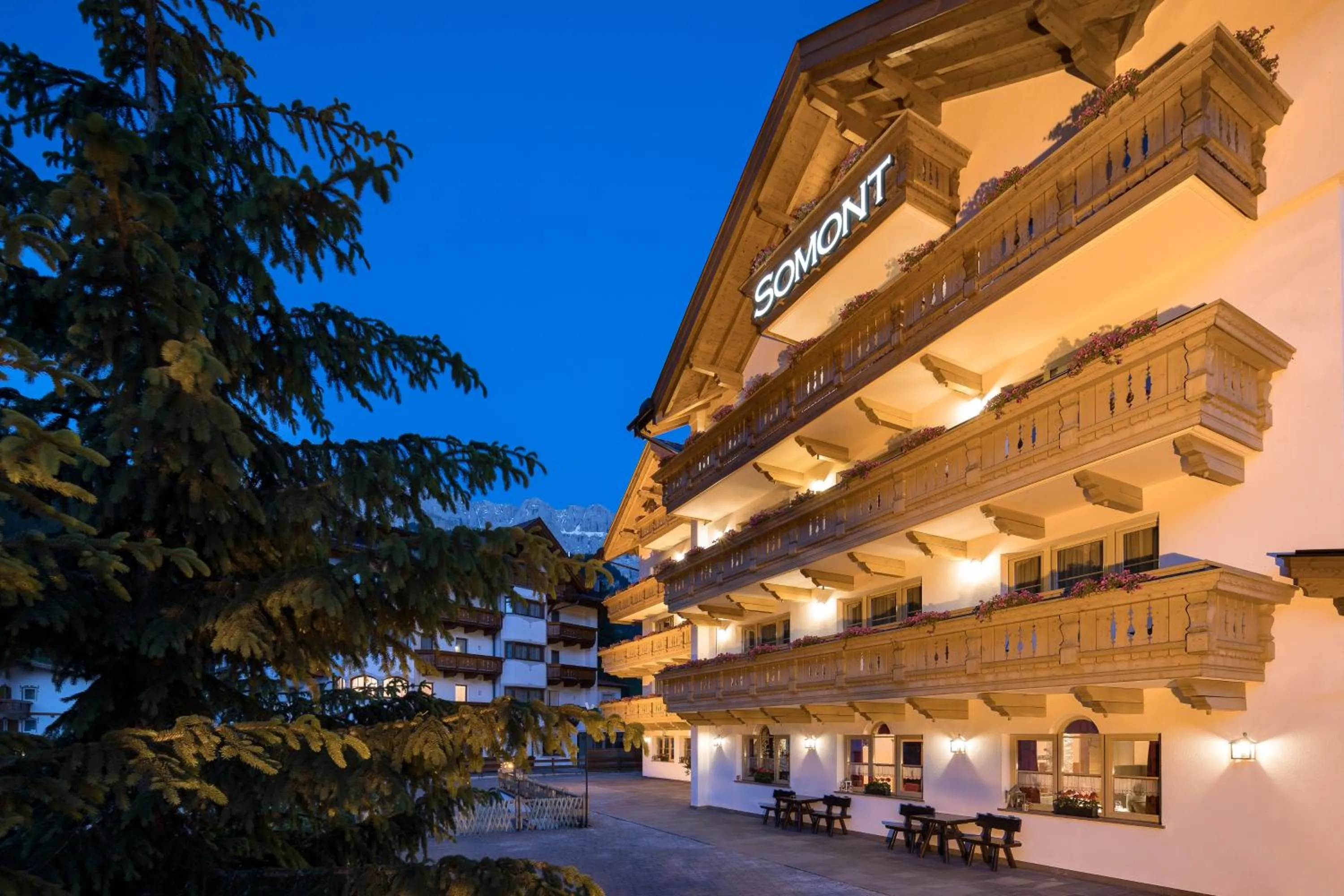 Property building in Hotel Somont