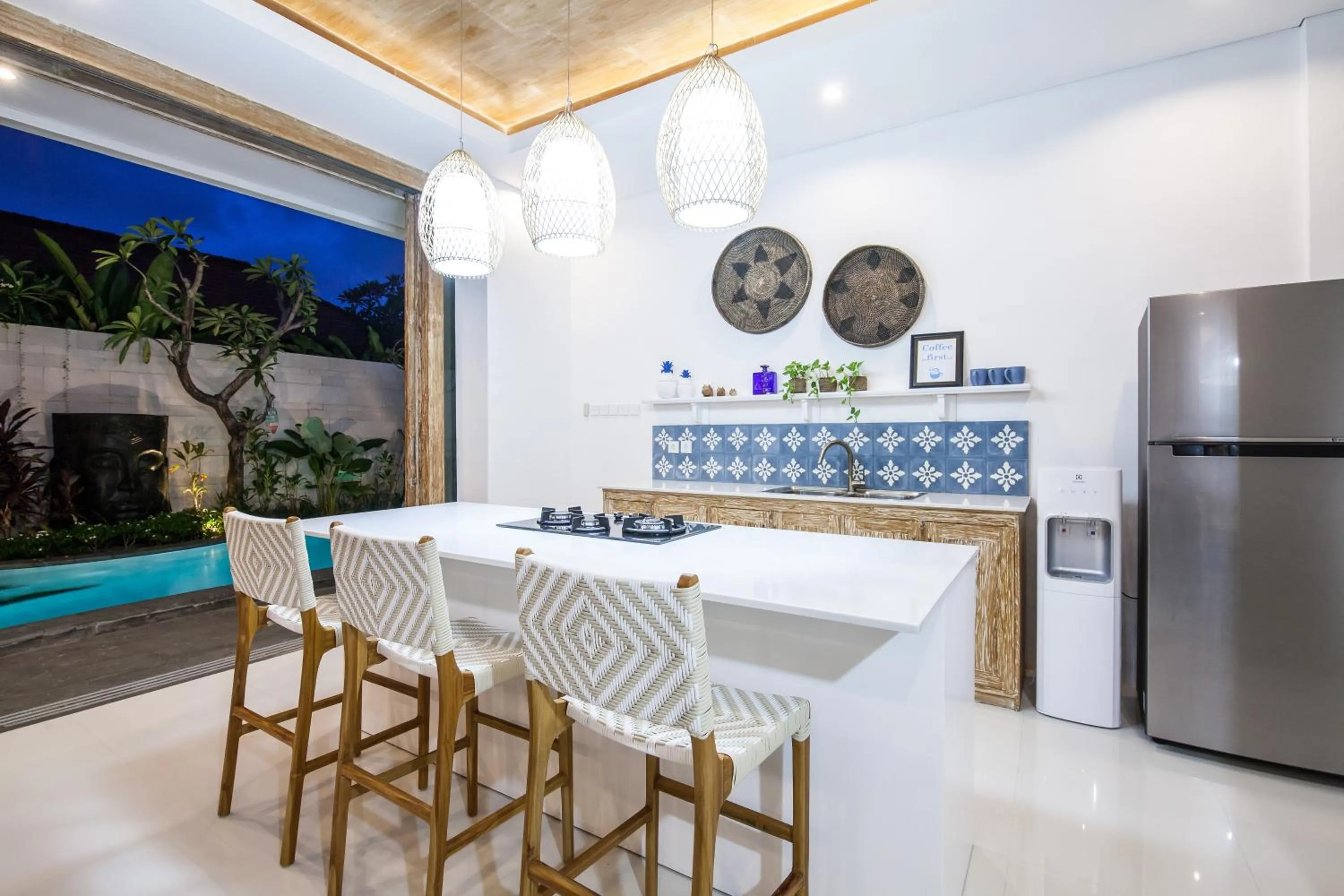 Kitchen or kitchenette in Ambermoon Villa 2