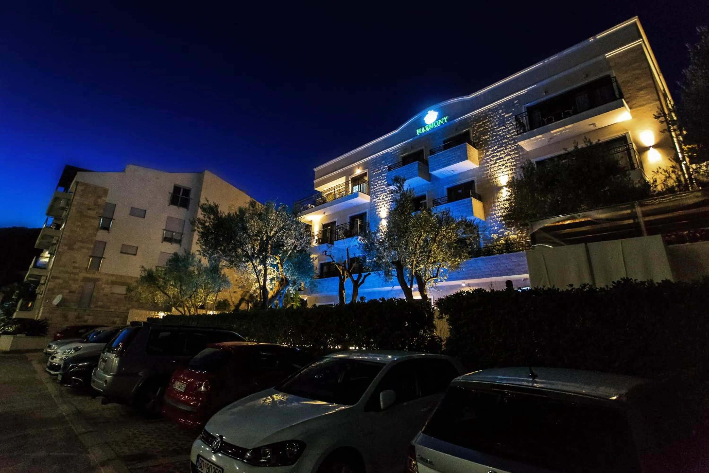 Facade/entrance in Hotel Harmony by Aycon