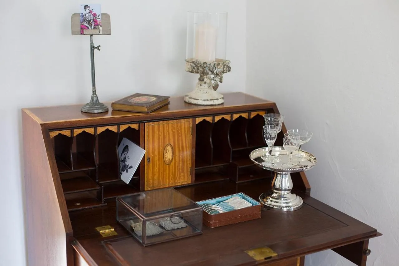 Decorative detail in Lola Dream