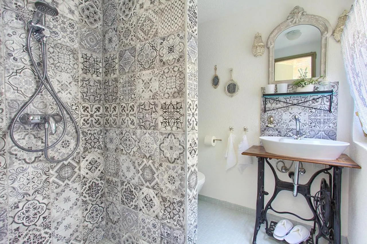 Bathroom in Lola Dream