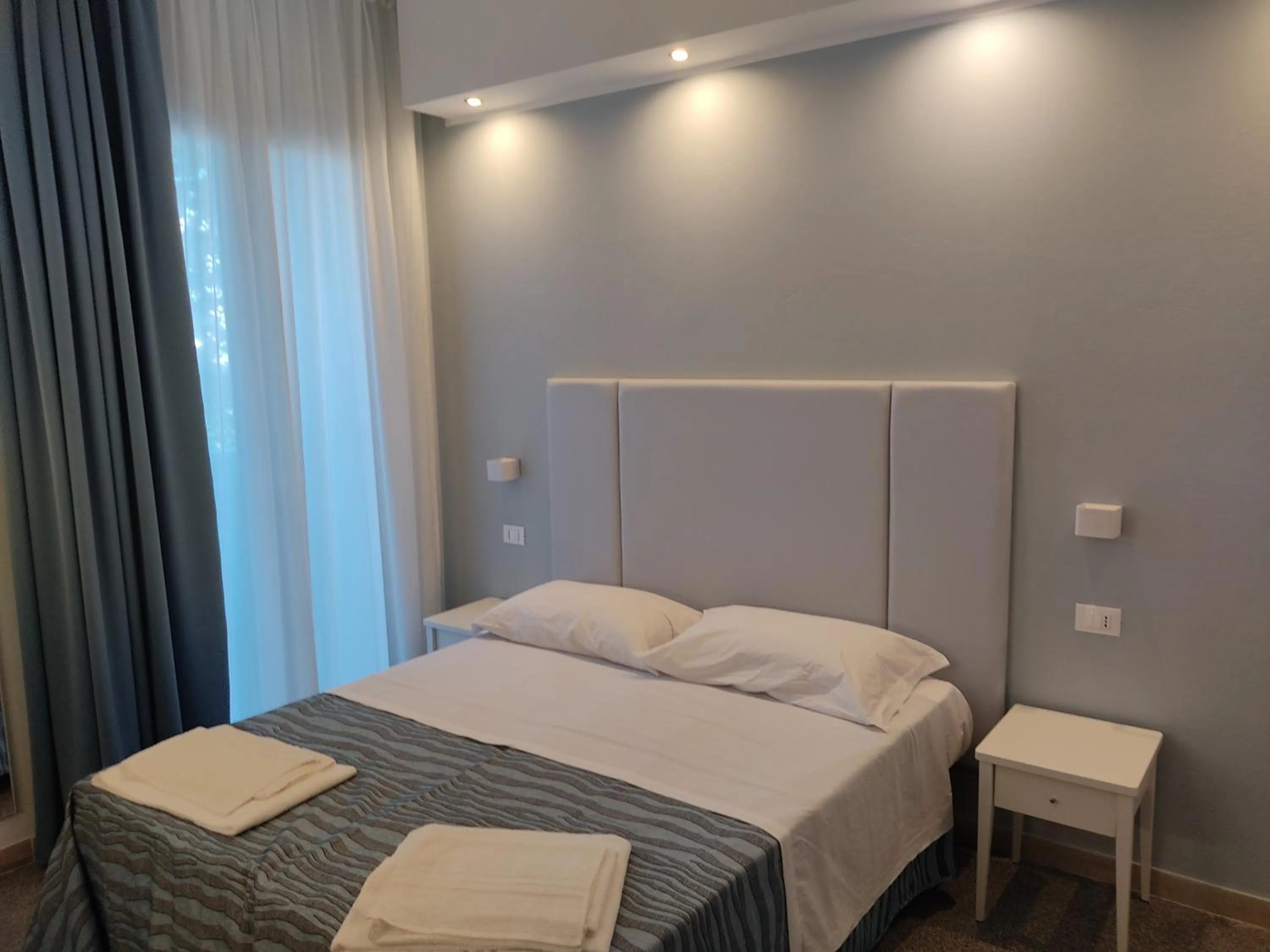 Bed in Hotel Caravel Park