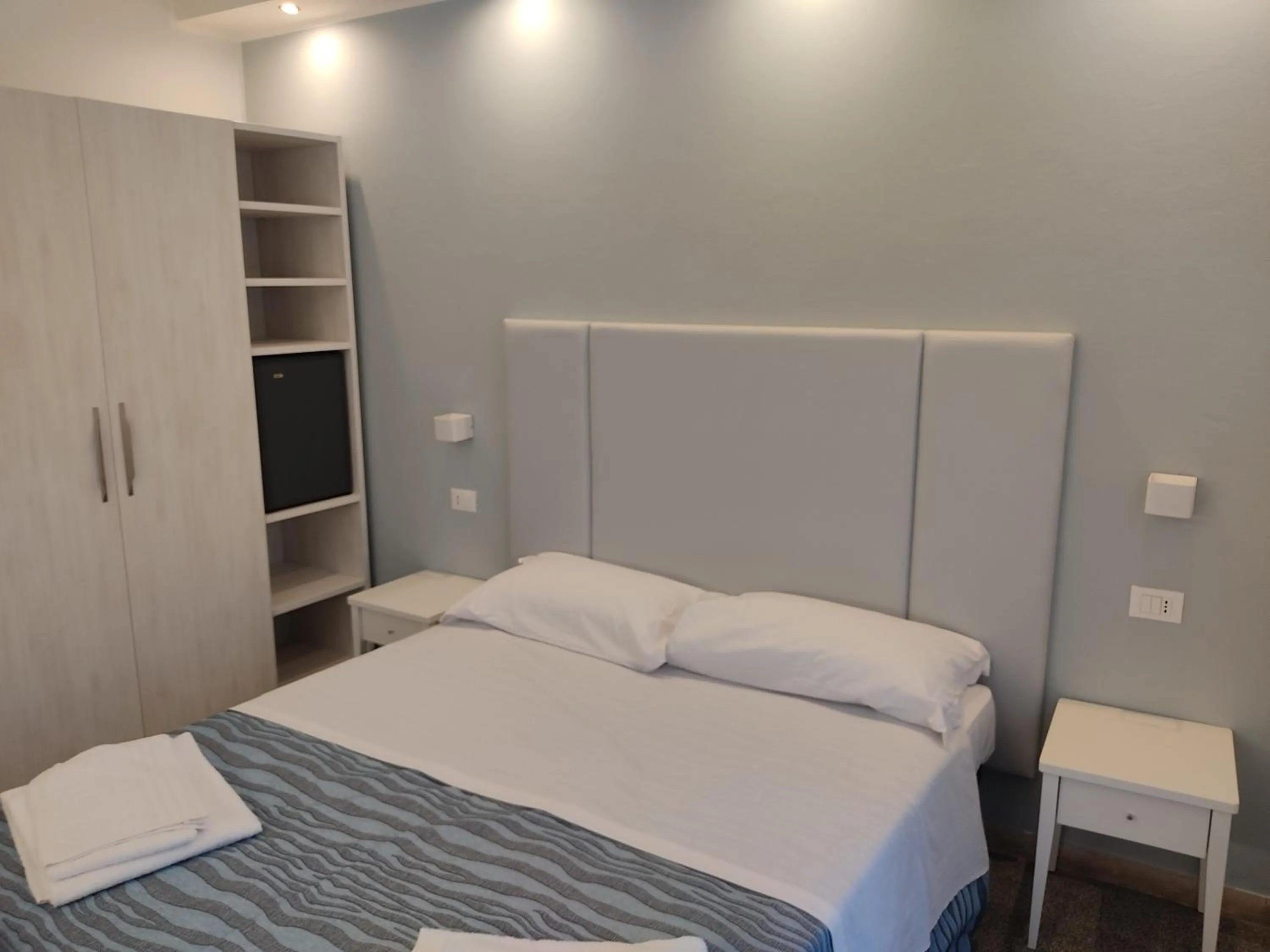 Bed in Hotel Caravel Park