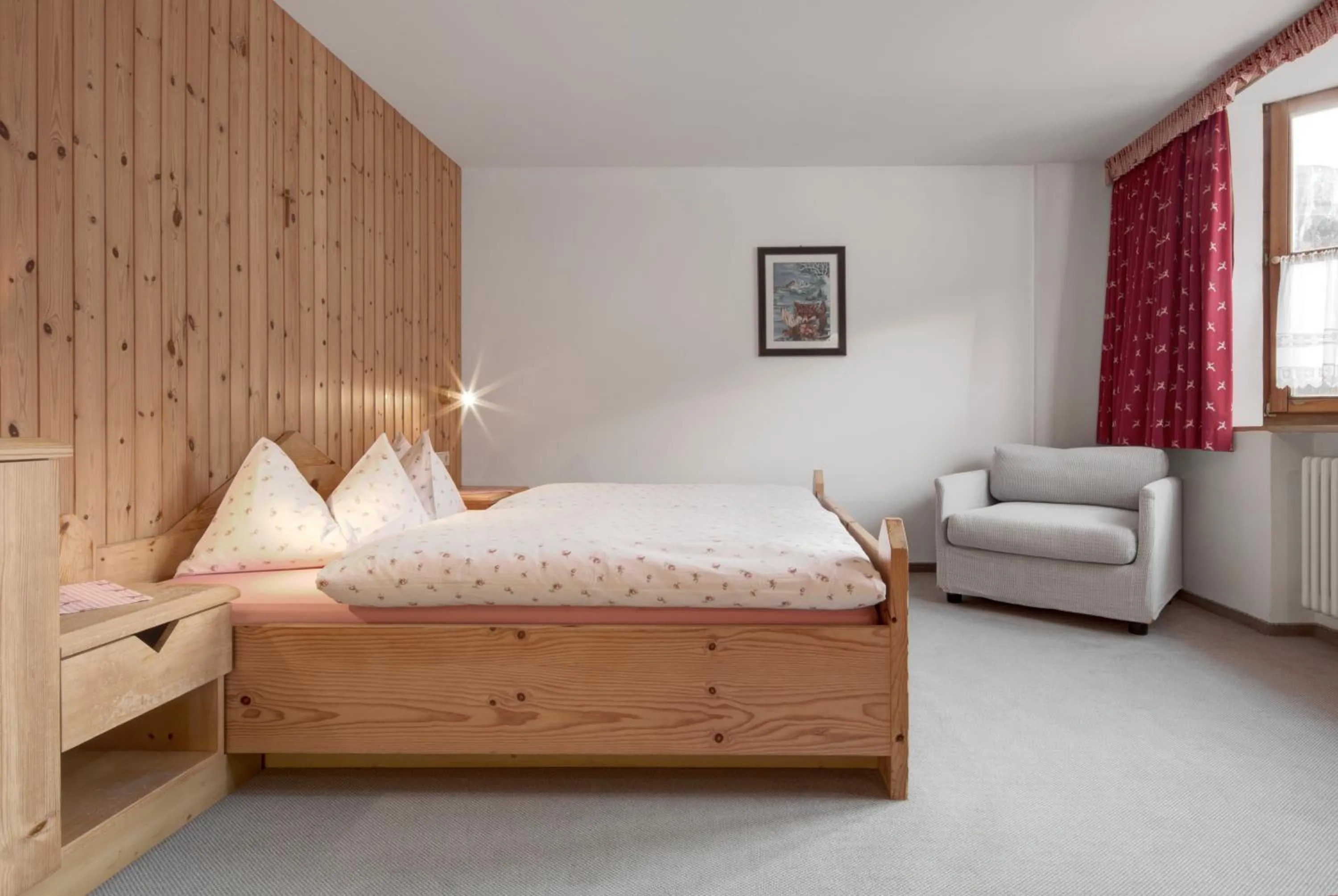 Bedroom, Bed in Residence Dolomieu